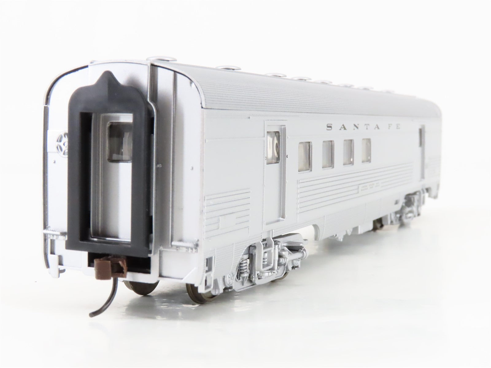 HO Scale Walthers 932-9007 ATSF Santa Fe Super Chief Budd 63' RPO Passenger Car