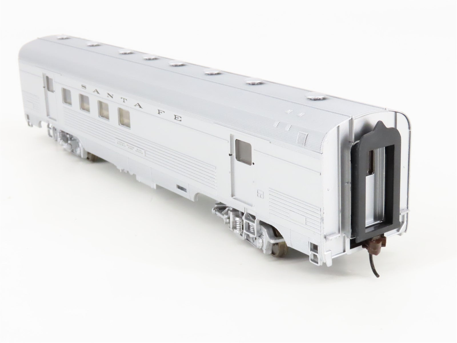 HO Scale Walthers 932-9007 ATSF Santa Fe Super Chief Budd 63' RPO Passenger Car