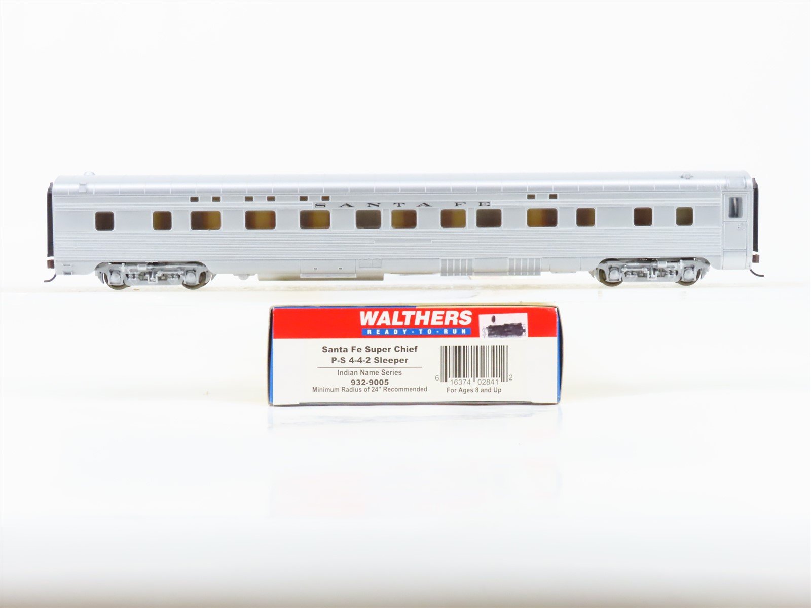 HO Scale Walthers 932-9005 ATSF Santa Fe Super Chief 4-4-2 Sleeper Passenger Car