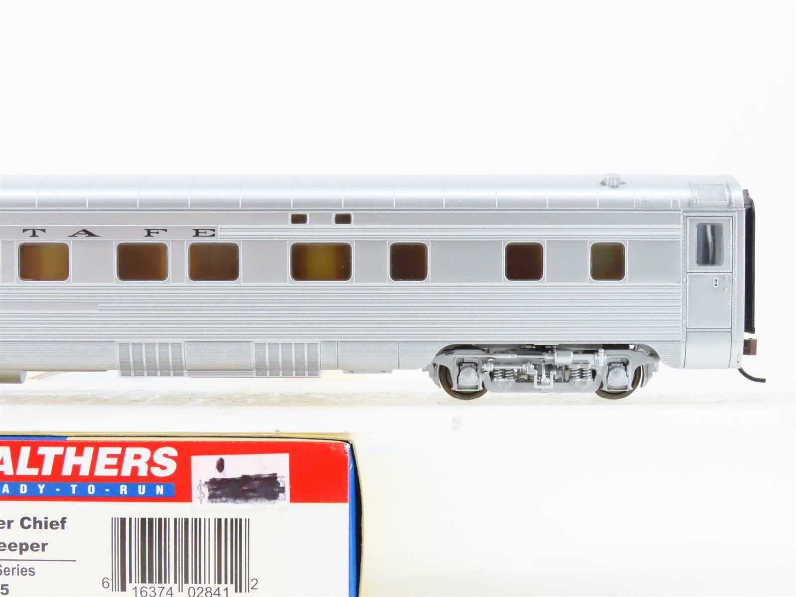 HO Scale Walthers 932-9005 ATSF Santa Fe Super Chief 4-4-2 Sleeper Passenger Car