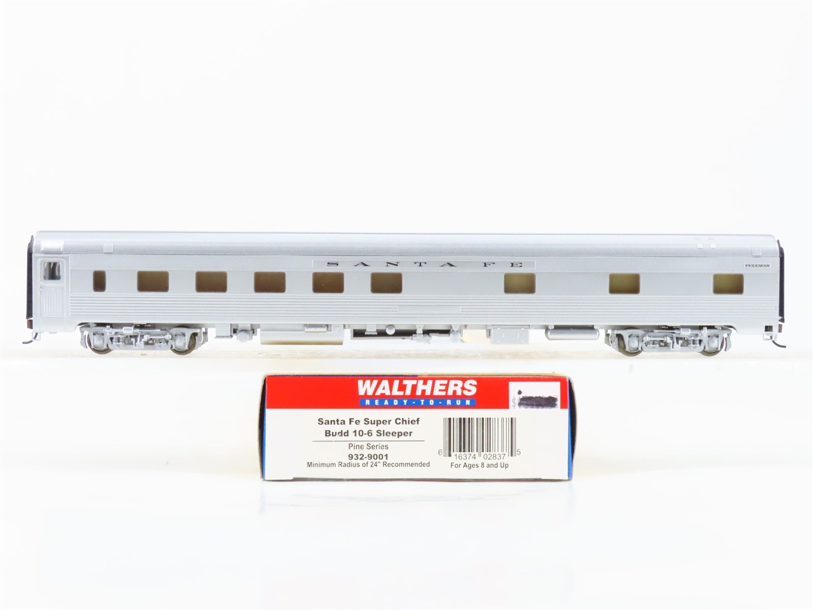 HO Scale Walthers 932-9001 ATSF Santa Fe Super Chief 10-6 Sleeper Passenger Car