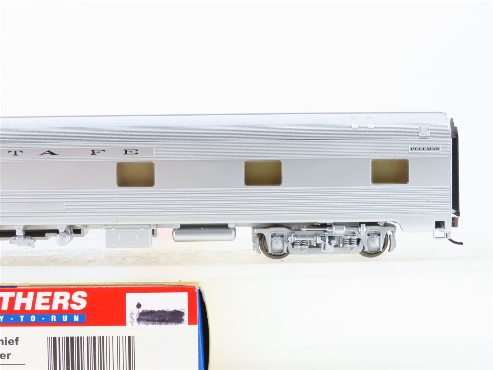 HO Scale Walthers 932-9001 ATSF Santa Fe Super Chief 10-6 Sleeper Passenger Car