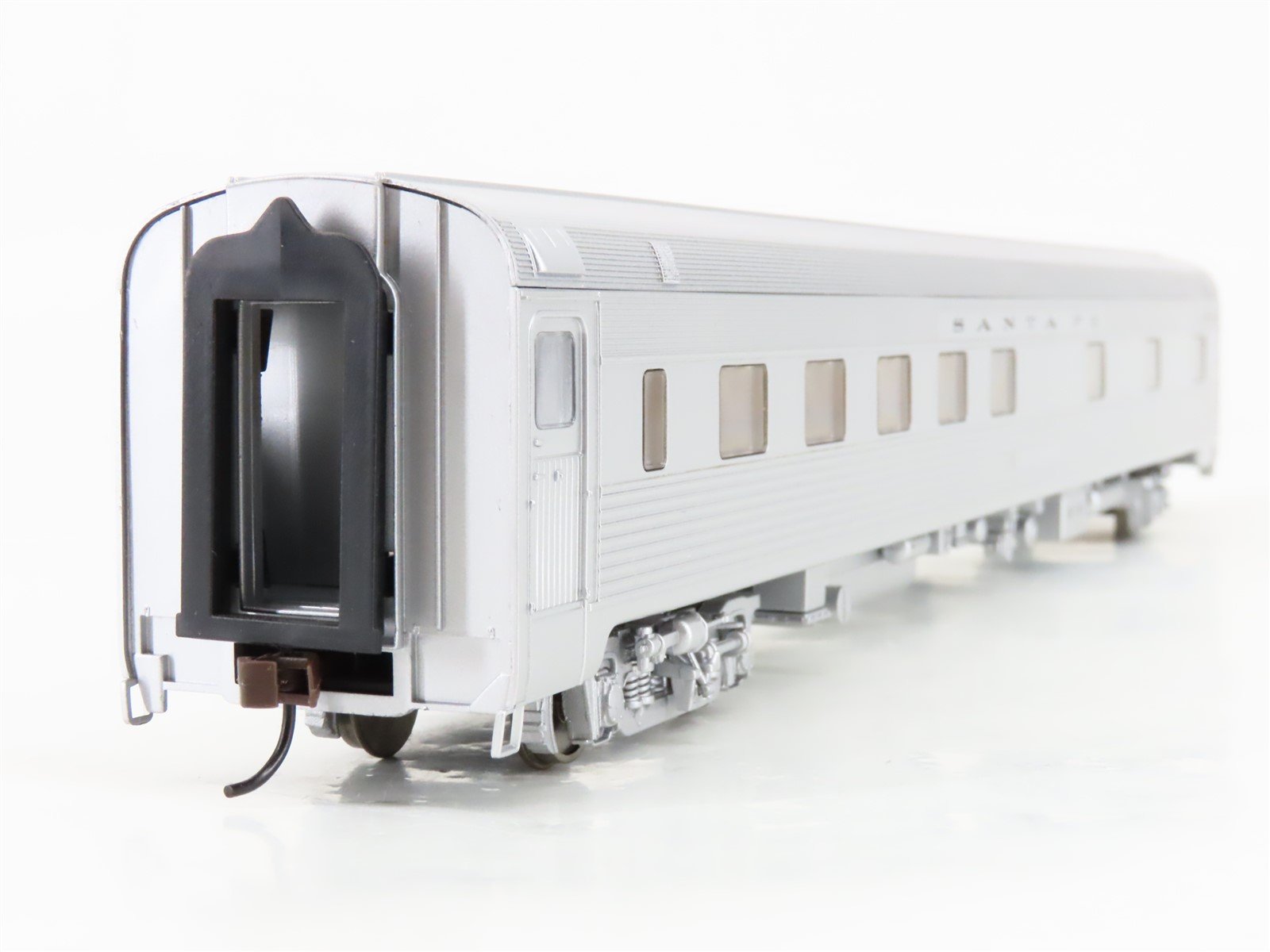 HO Scale Walthers 932-9001 ATSF Santa Fe Super Chief 10-6 Sleeper Passenger Car
