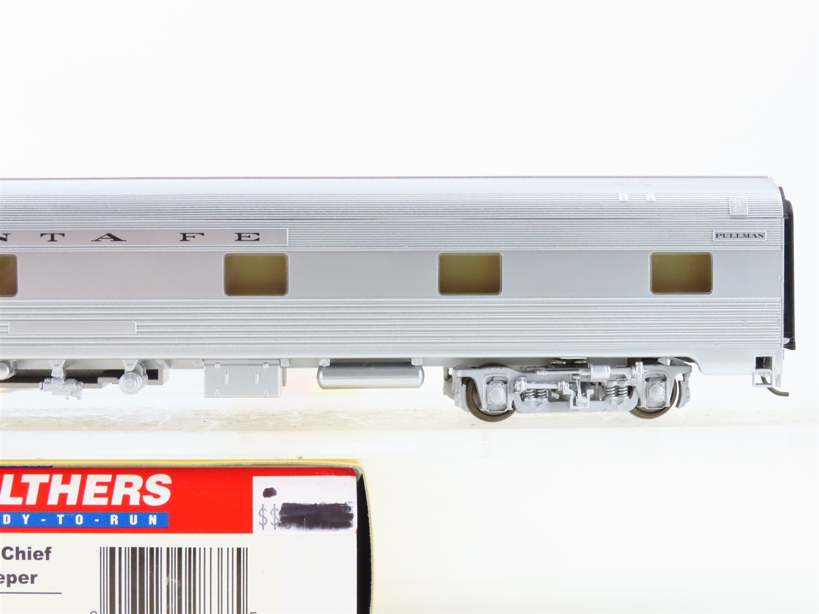 HO Scale Walthers 932-9001 ATSF Santa Fe Super Chief Budd 10-6 Sleeper Passenger