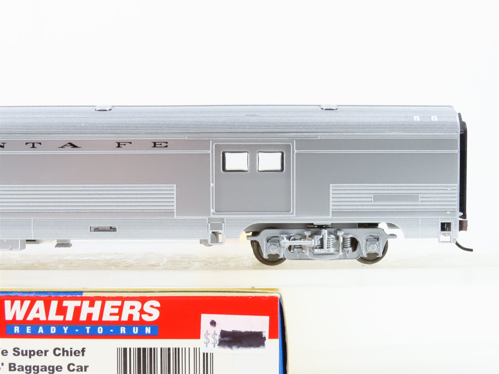 HO Scale Walthers 932-9002 ATSF Santa Fe Super Chief Budd 73' Baggage Passenger