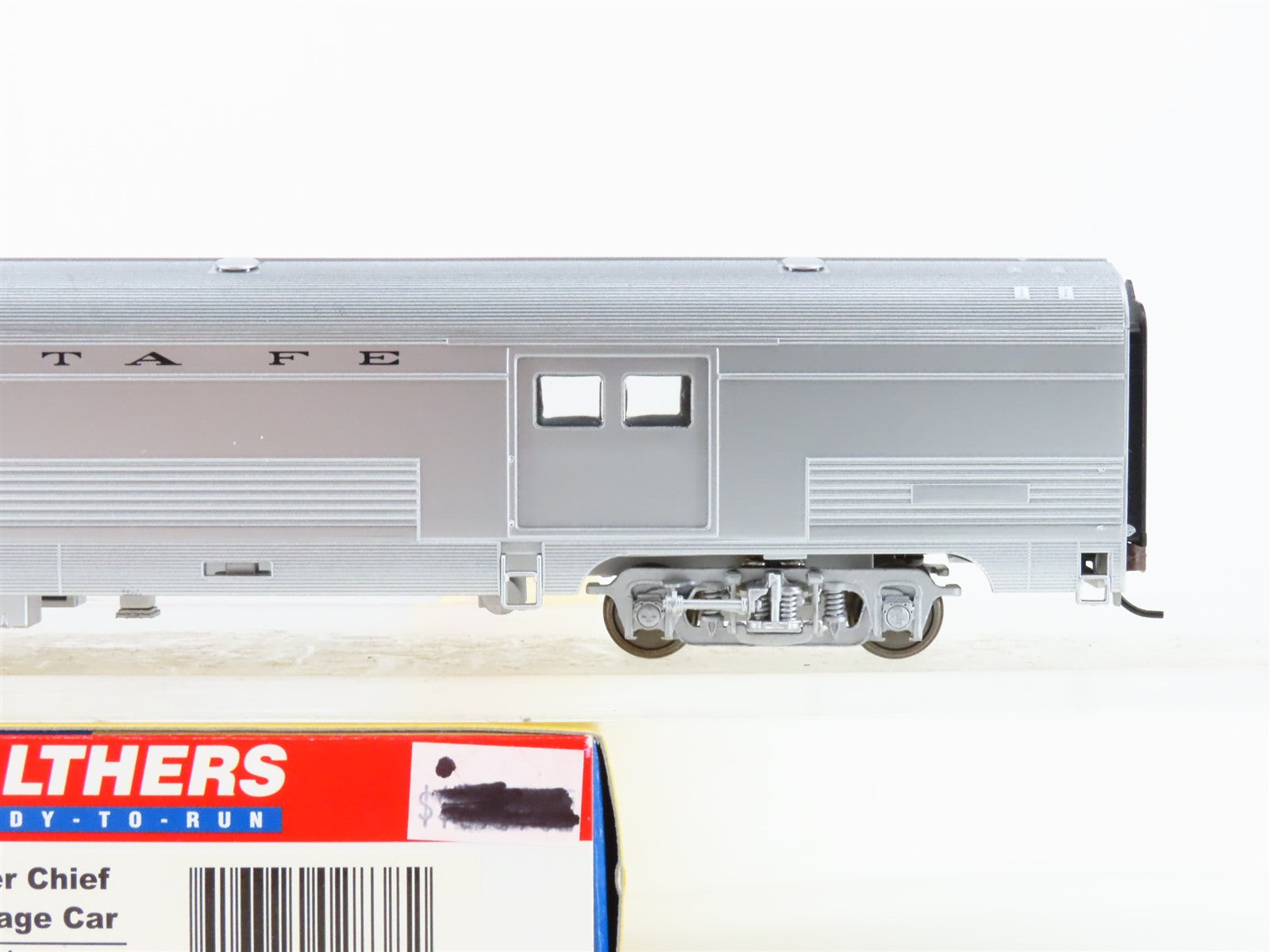 HO Scale Walthers 932-9002 ATSF Santa Fe Super Chief Budd 73' Baggage Passenger