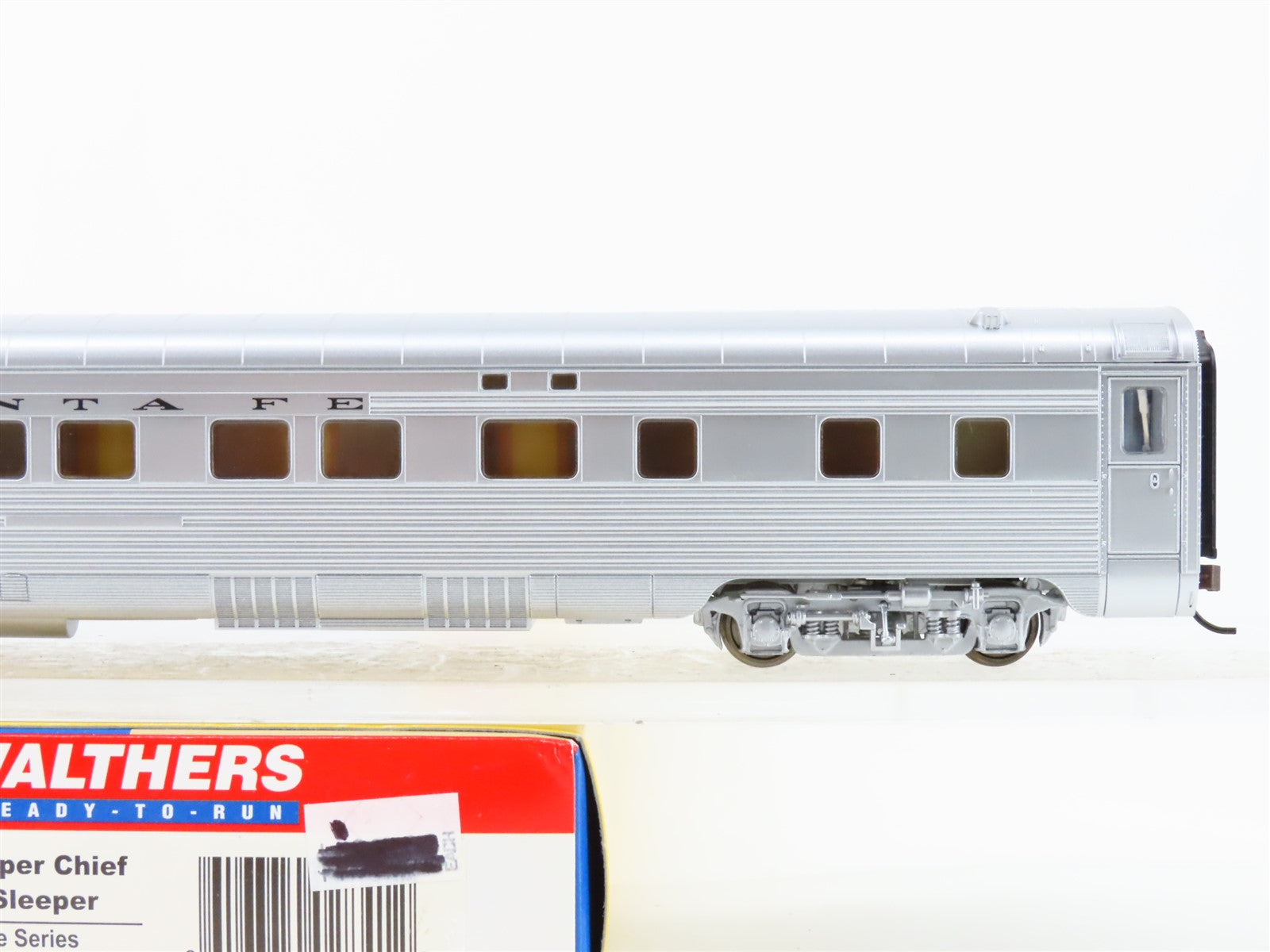 HO Scale Walthers 932-9005 ATSF Santa Fe Super Chief 4-4-2 Sleeper Passenger
