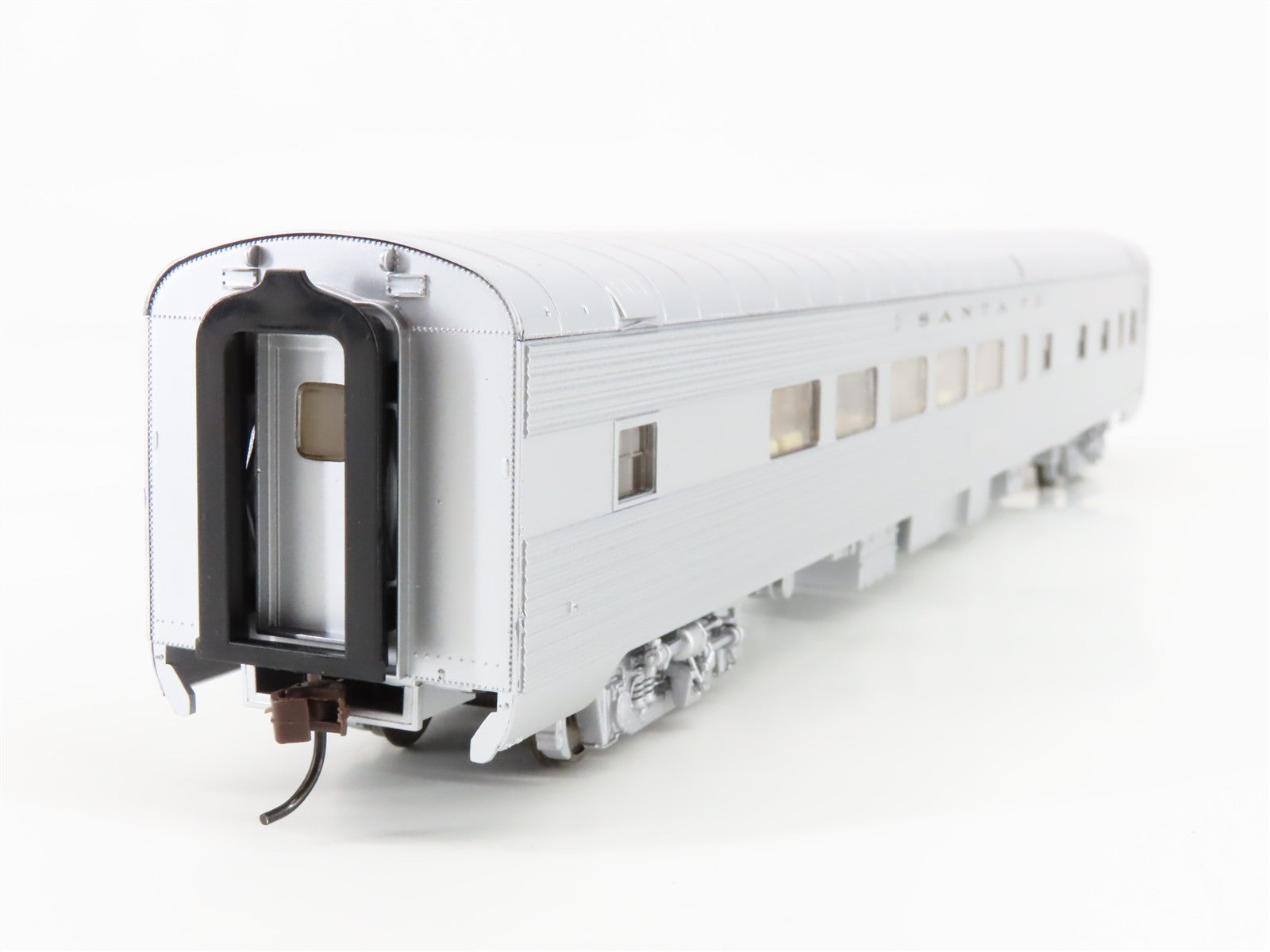 HO Scale Walthers 932-9004 ATSF Santa Fe Super Chief Dormitory-Lounge Passenger