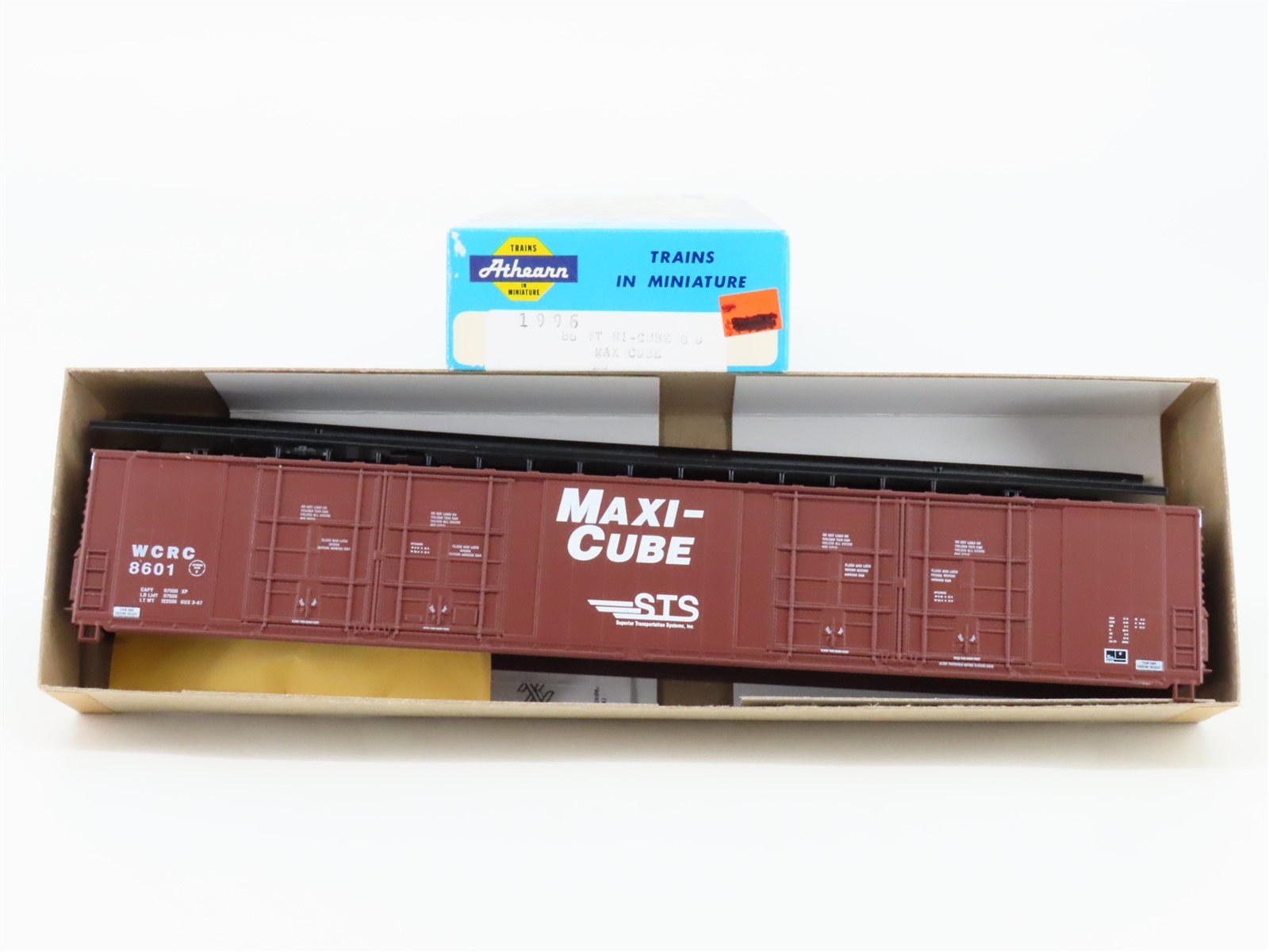 HO Scale Athearn Kit 1996 WCRC Washington Central 86' Maxi-Cube Box Car #8601