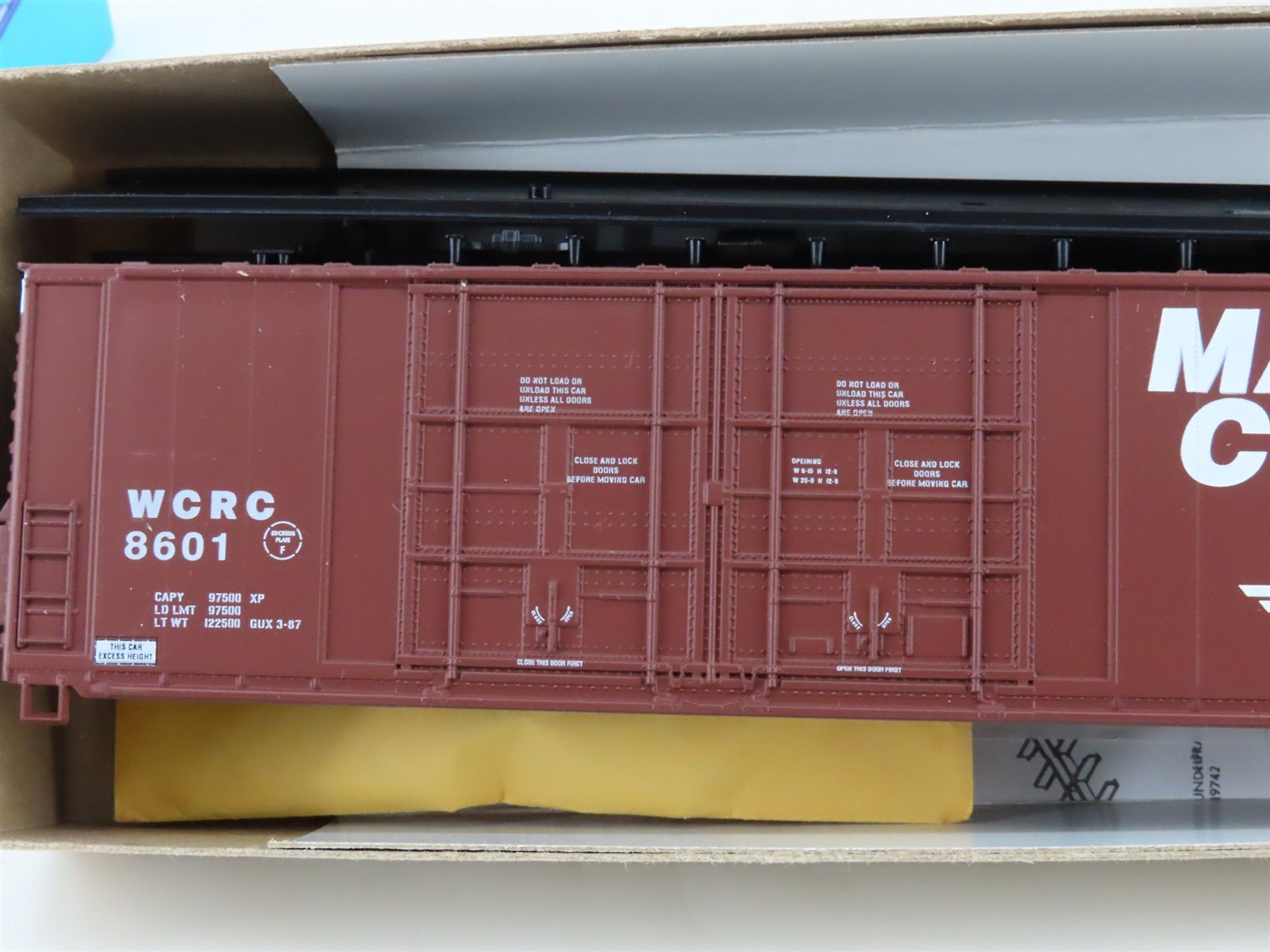 HO Scale Athearn Kit 1996 WCRC Washington Central 86' Maxi-Cube Box Car #8601