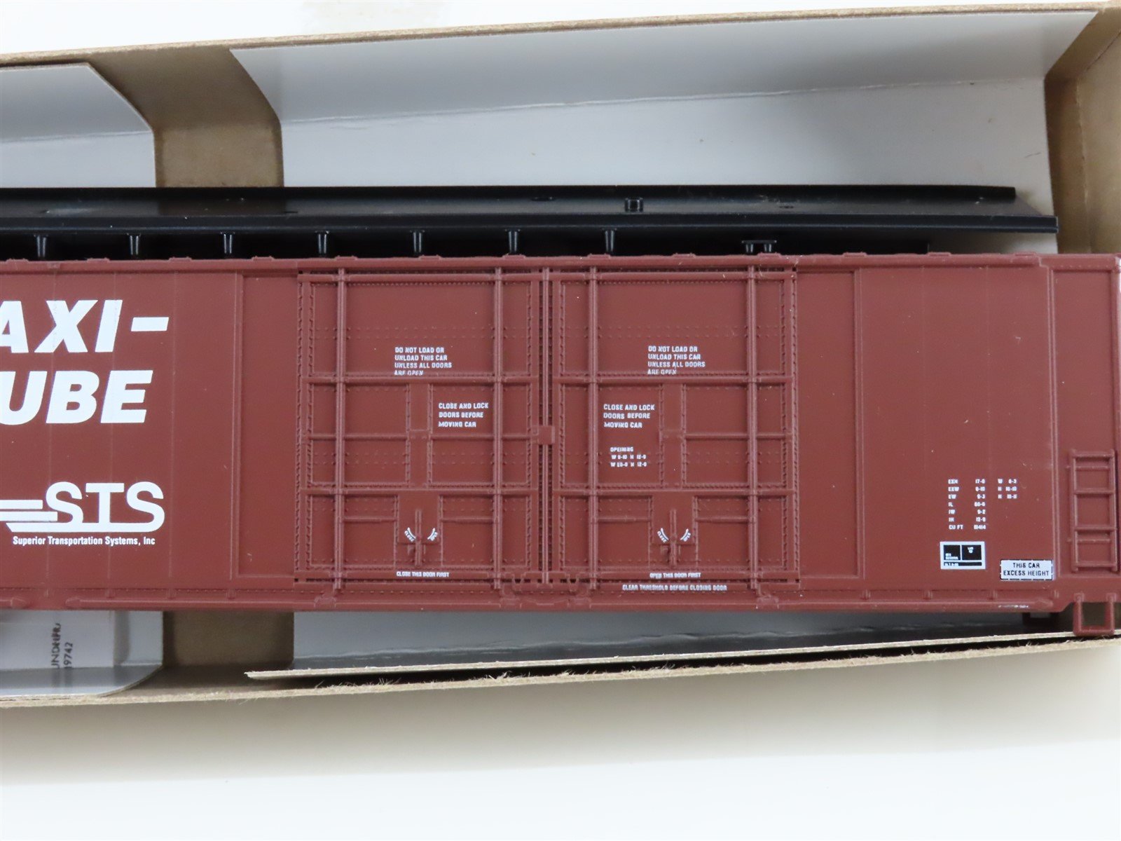 HO Scale Athearn Kit 1996 WCRC Washington Central 86' Maxi-Cube Box Car #8601