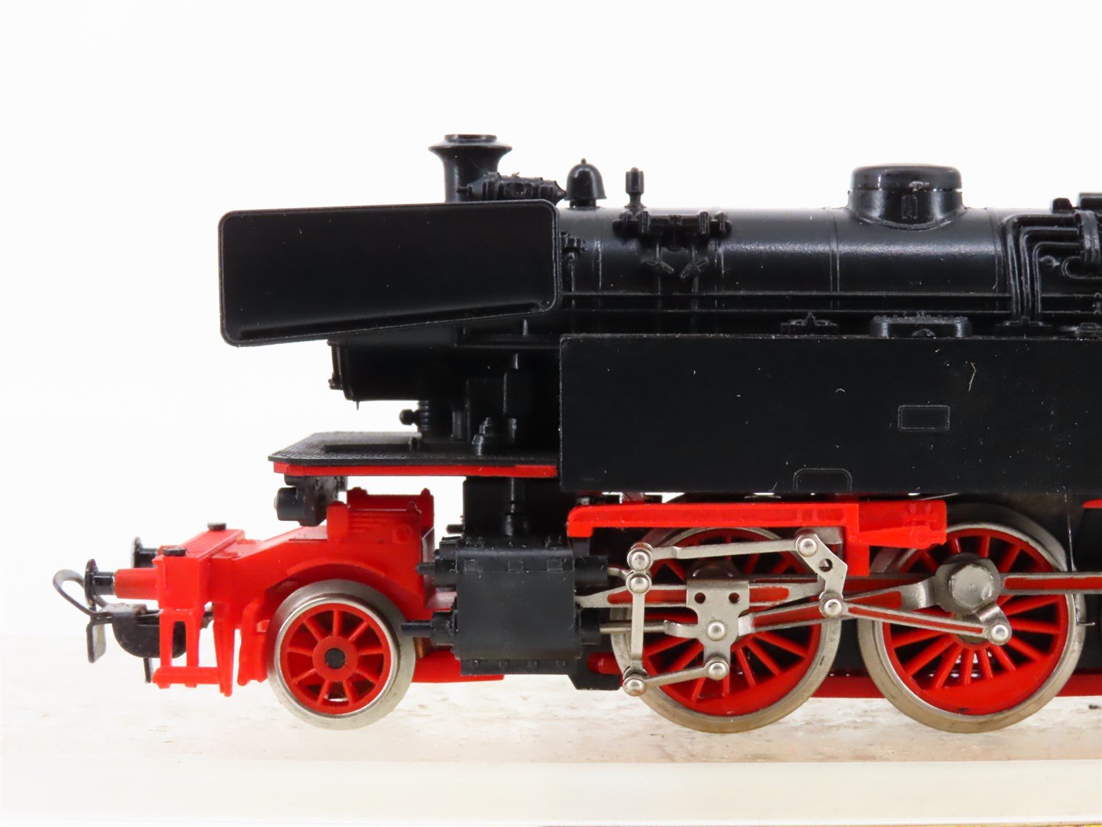 HO Scale PIKO 54-5210 DB Deutsche Bundesbahn 2-6-4T BR66 Tank Steam #002