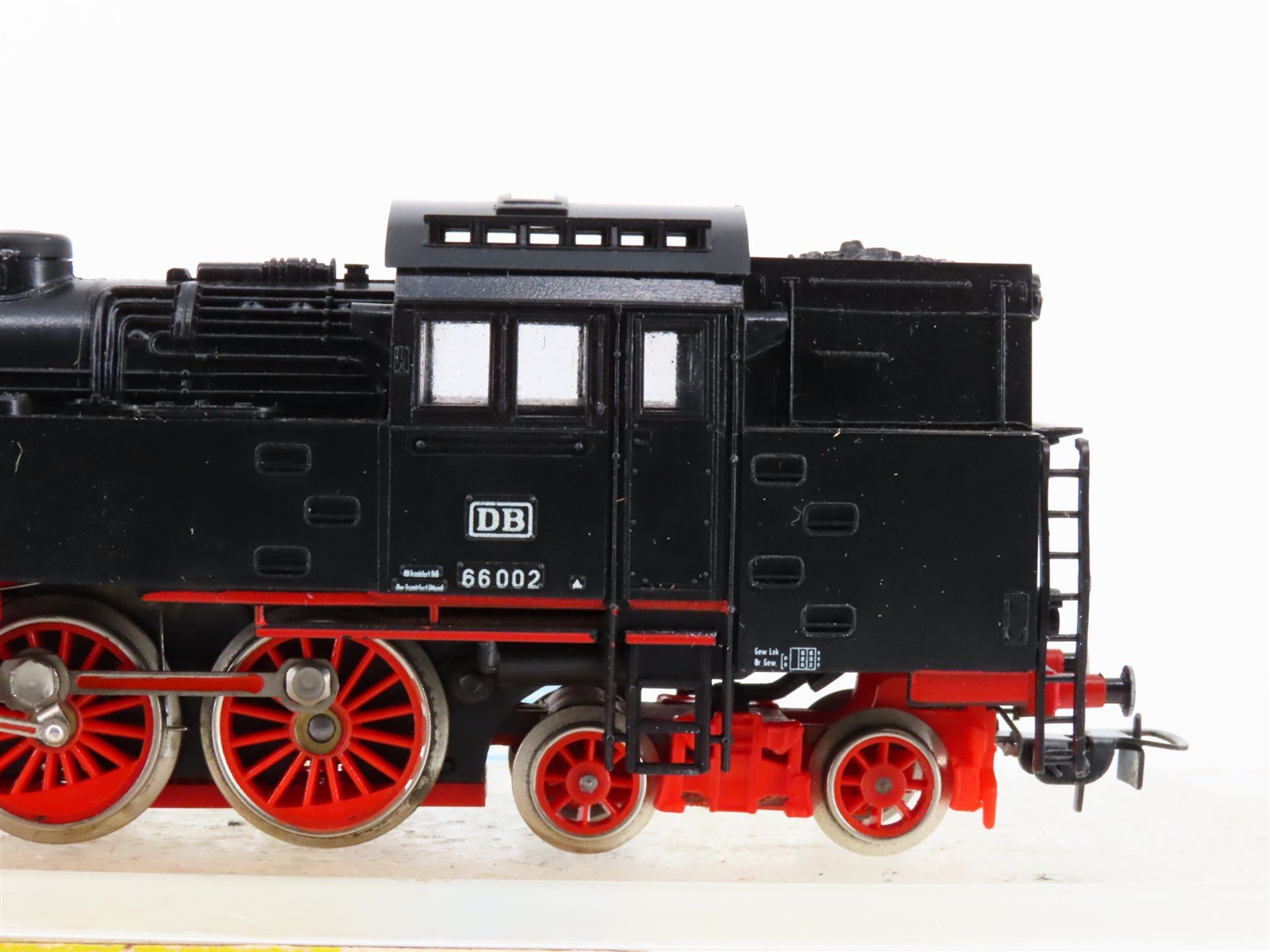 HO Scale PIKO 54-5210 DB Deutsche Bundesbahn 2-6-4T BR66 Tank Steam #002