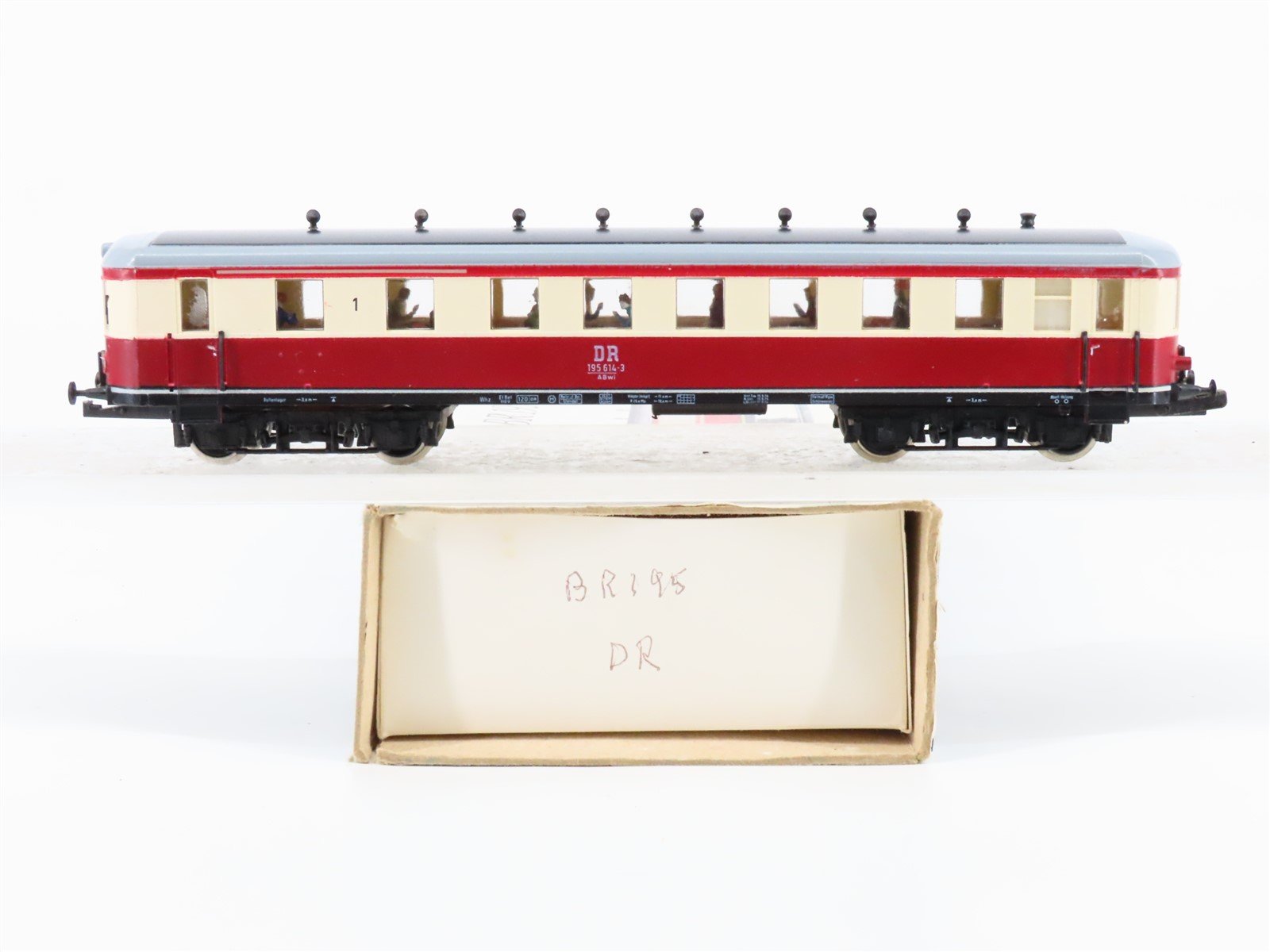 HO PIKO DR Deutsche Reichsbahn BR195 Control Cab Coach Passenger Car - Unpowered