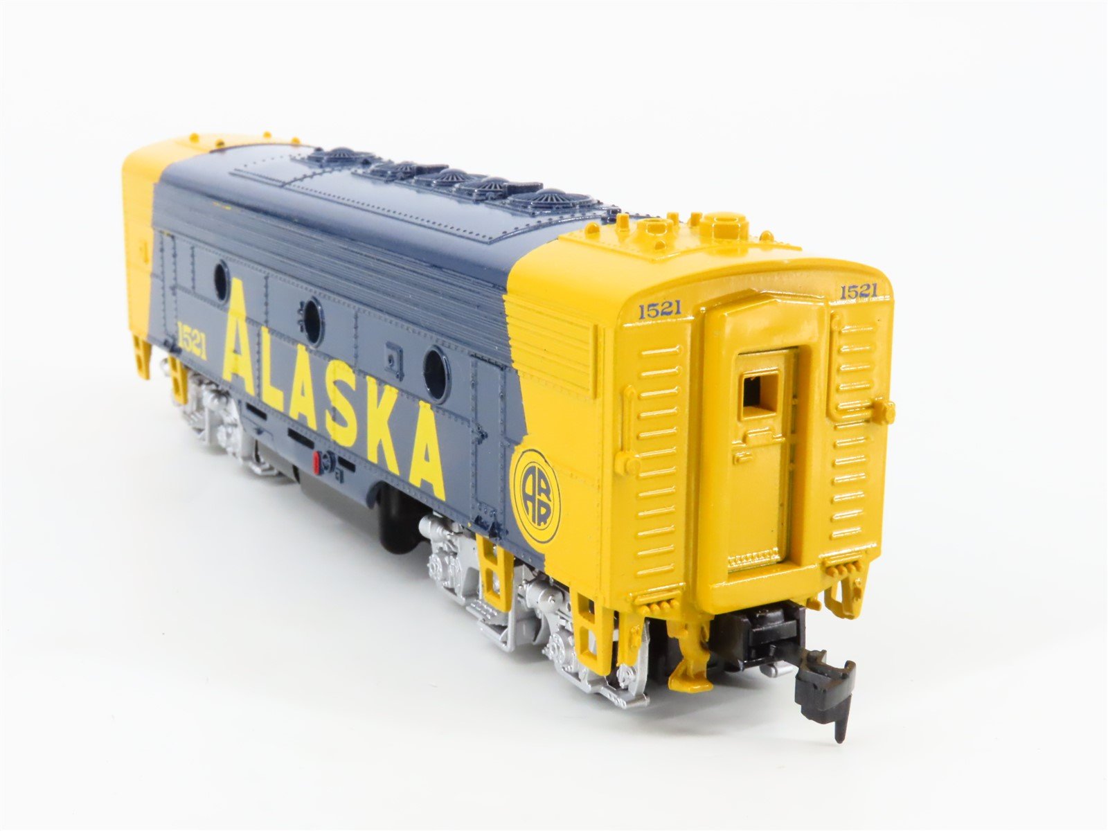 HO Scale Athearn/Hobbycraft ARR Alaska EMD F7B Diesel #1521 - Custom - Unpowered