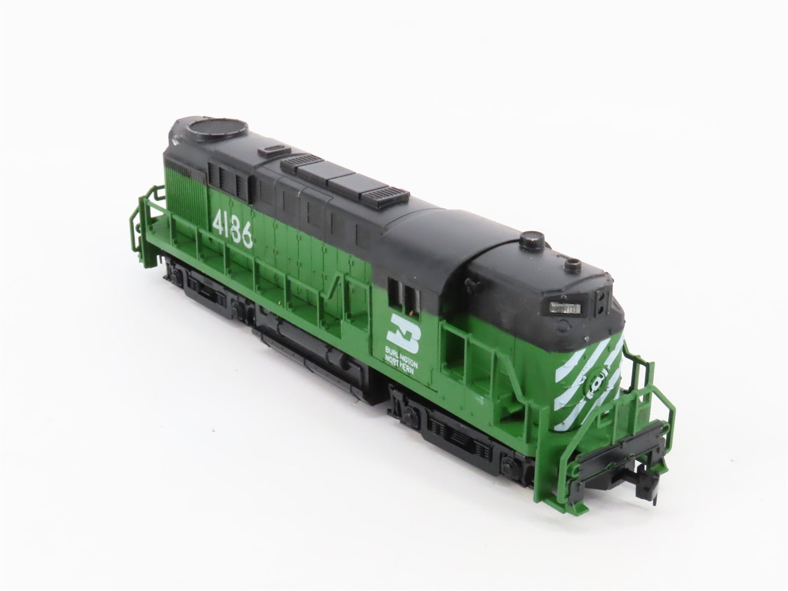 HO Scale Model Power 6699 BN Burlington Northern RS-11 Diesel Locomotive #4186