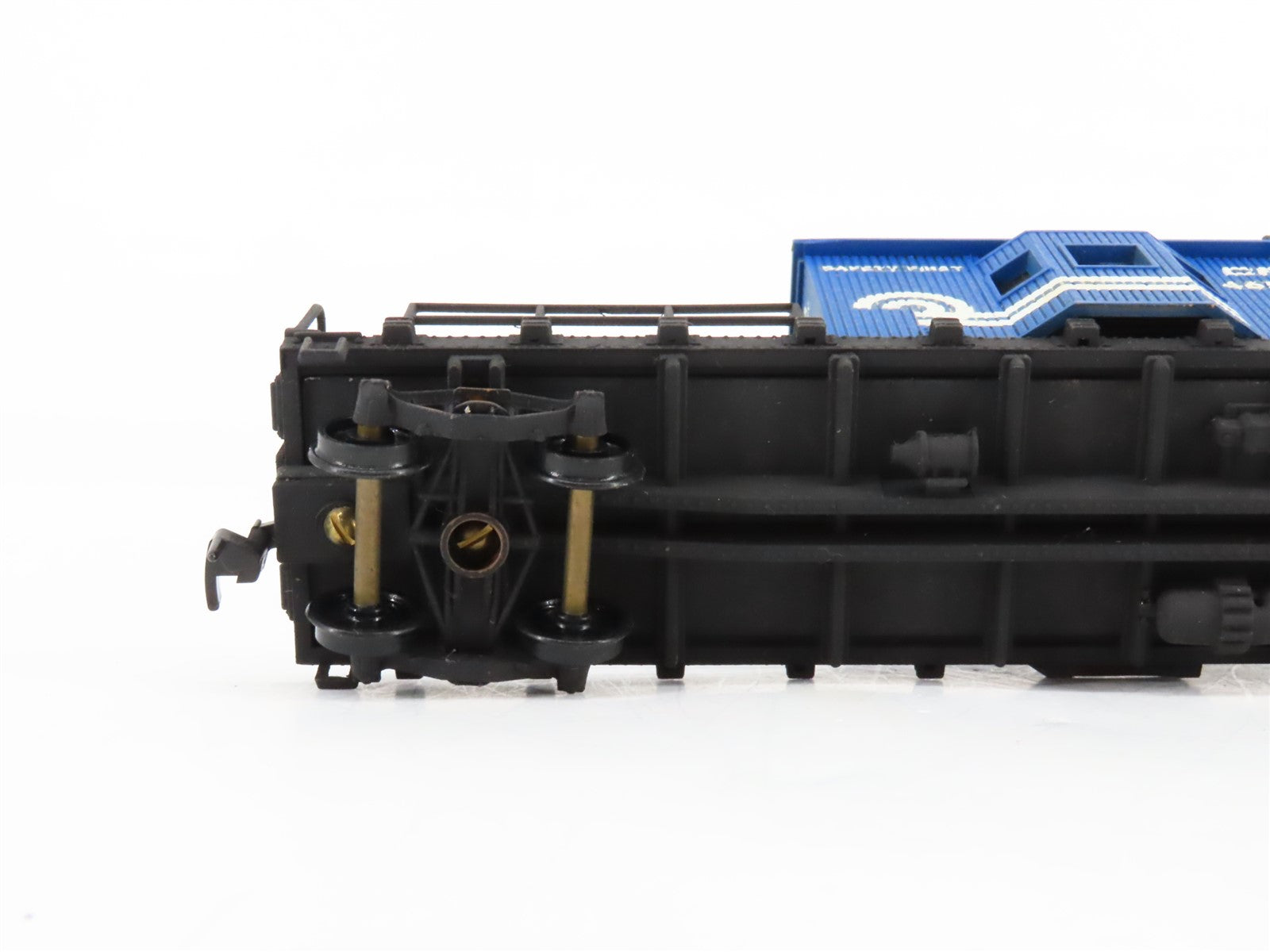 HO Scale Walthers 932-580 CR Conrail Work/Transfer Caboose #46556 CUSTOM