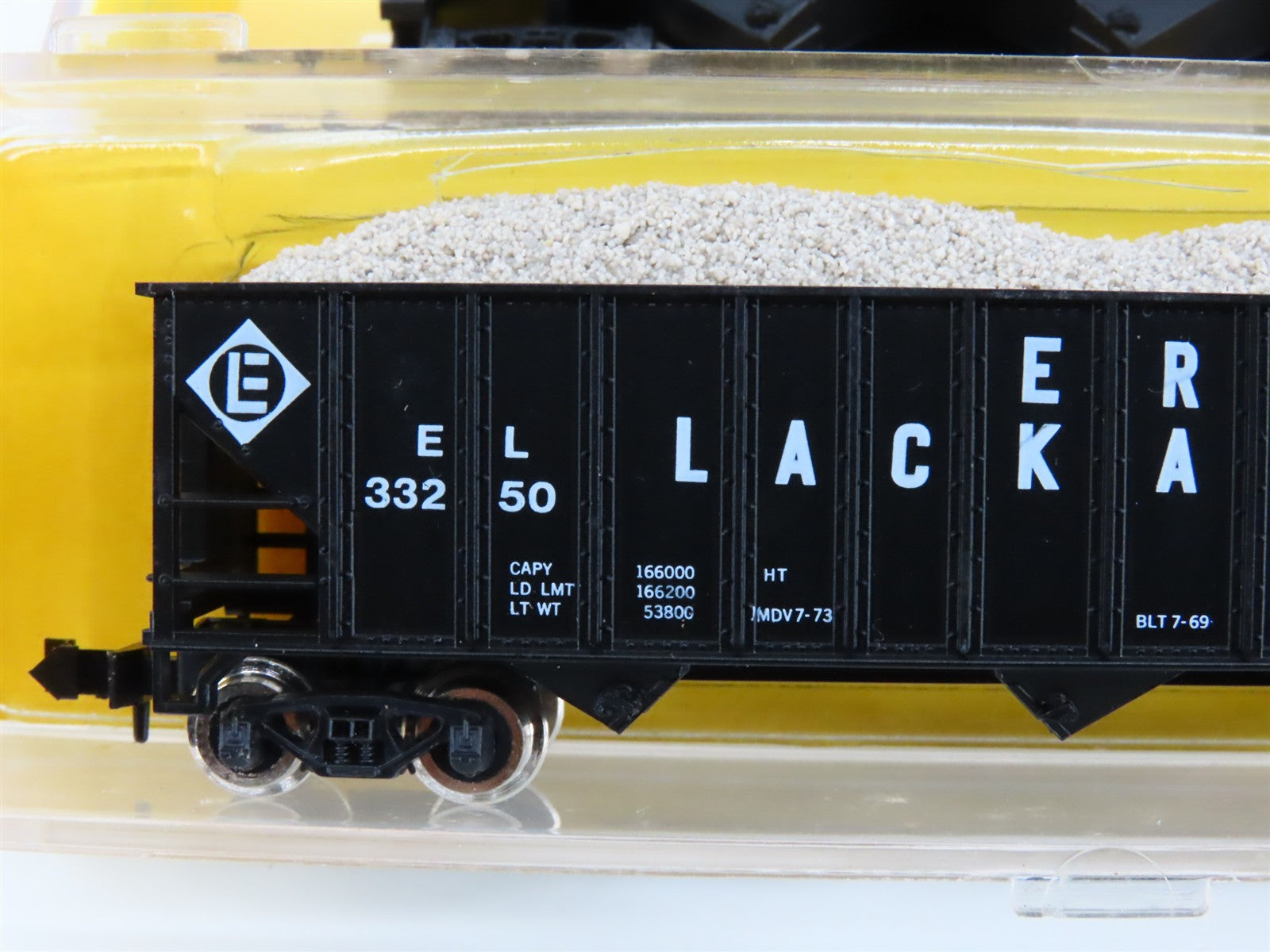 LOT of 4 N Scale Atlas PRR/EL/RDG 3-Bay Open Hopper Cars w/Coal Load