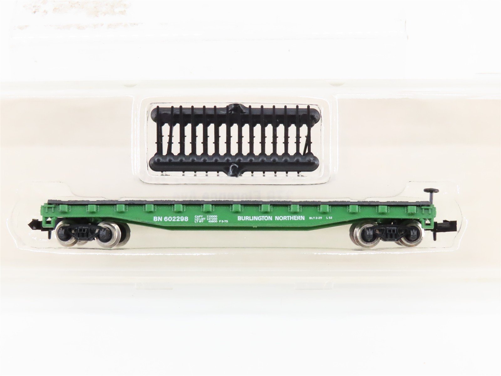 N Scale Atlas 3801 BN Burlington Northern Flatcar w/Stakes #602298