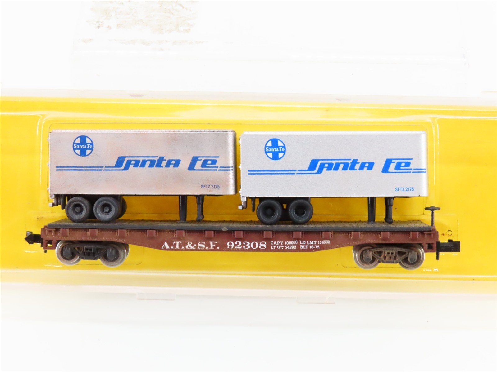 N Scale Atlas 3745 ATSF Santa Fe Flatcar #92308 w/2 Trailers Weathered