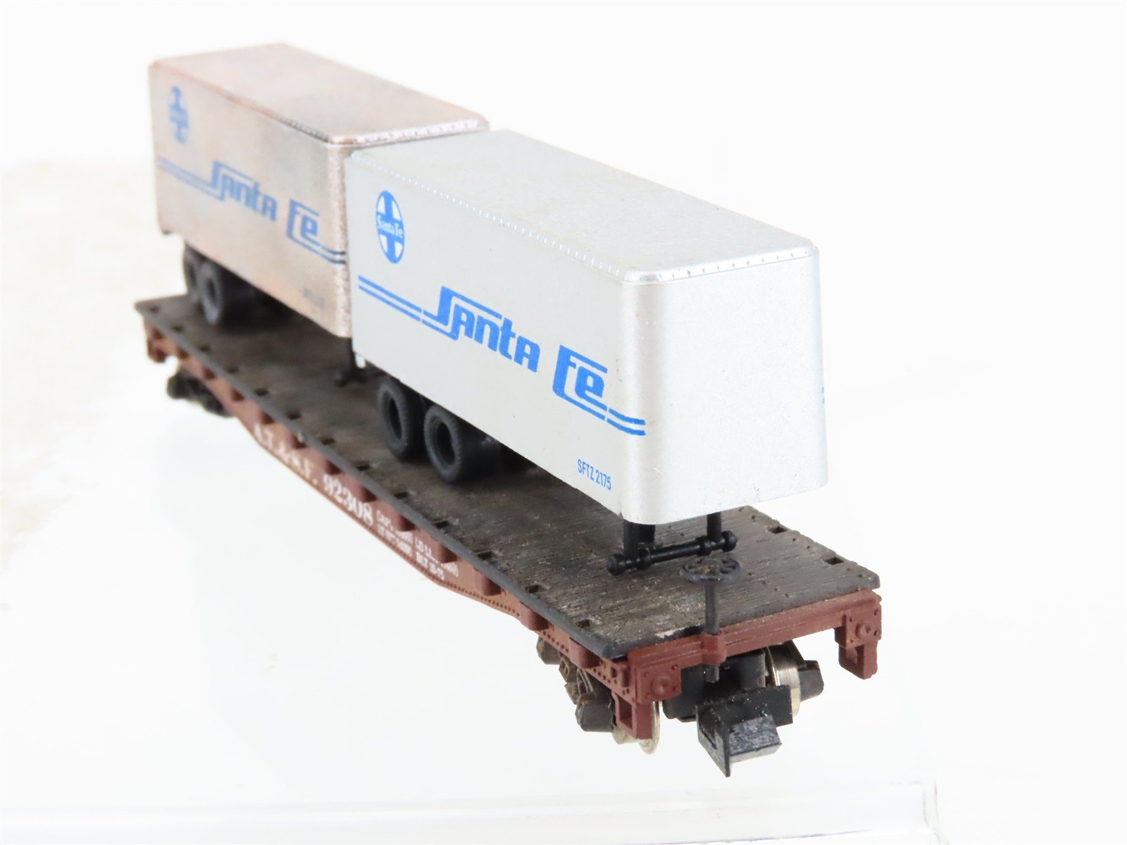 N Scale Atlas 3745 ATSF Santa Fe Flatcar #92308 w/2 Trailers Weathered