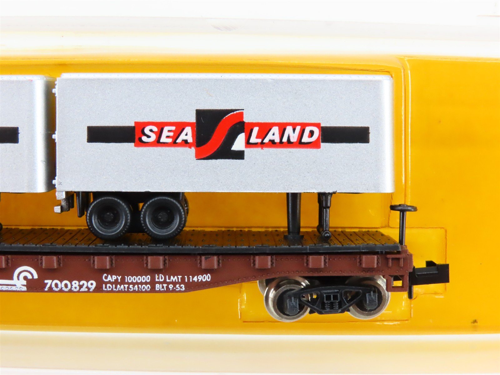 N Scale Atlas 3741 CR Conrail Flatcar #700829 w/2 Sea Land Trailers
