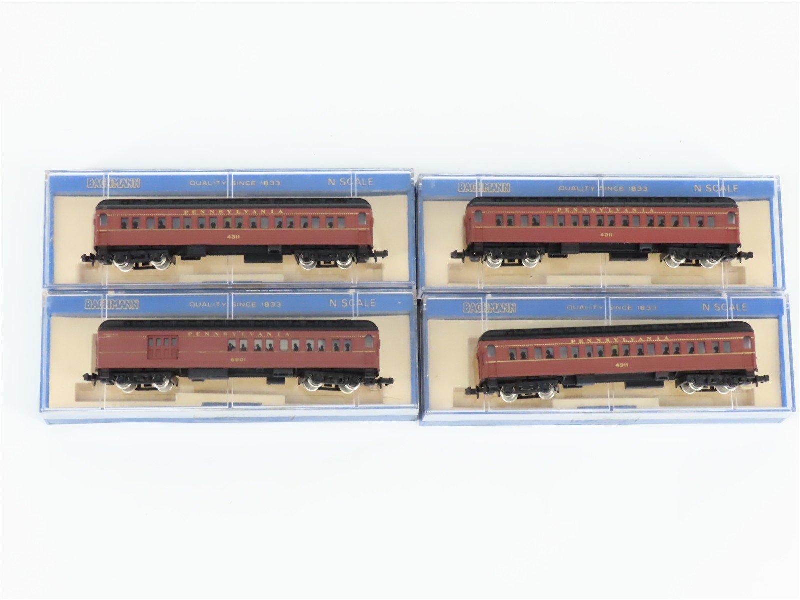 LOT of 4 N Scale Bachmann PRR Pennsylvania Combine & Coach Passenger Cars