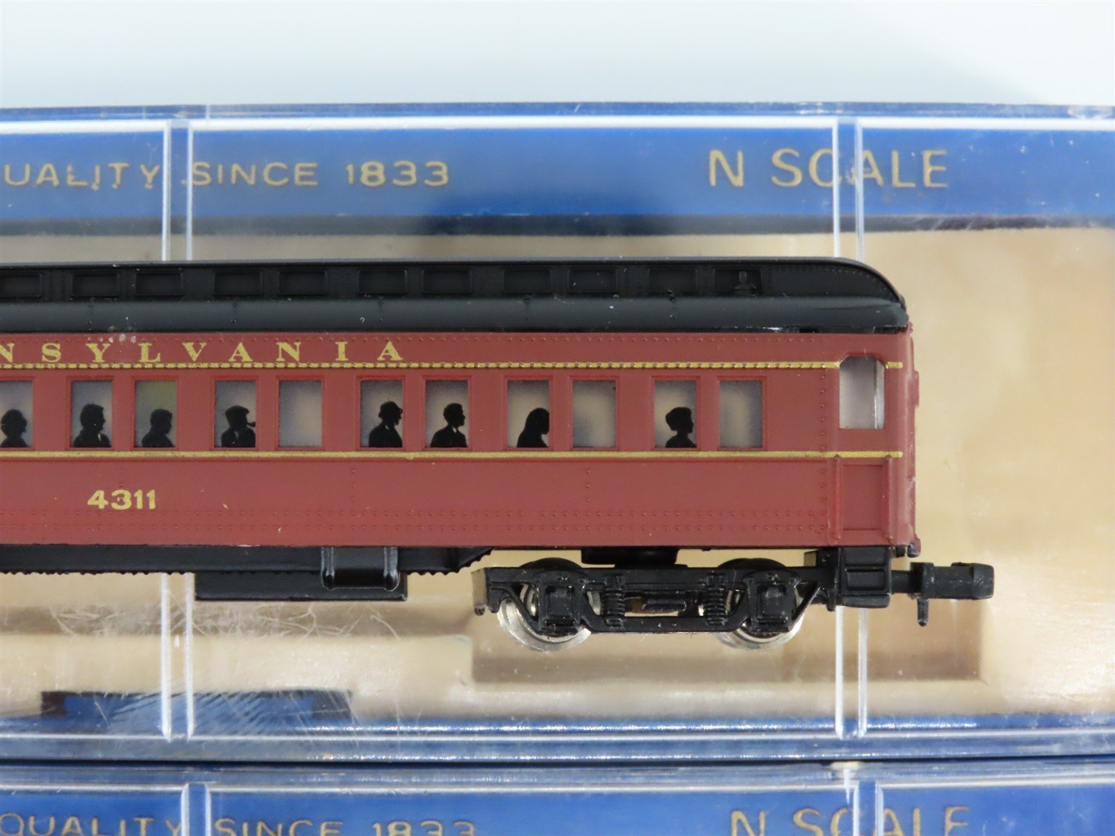 LOT of 4 N Scale Bachmann PRR Pennsylvania Combine & Coach Passenger Cars