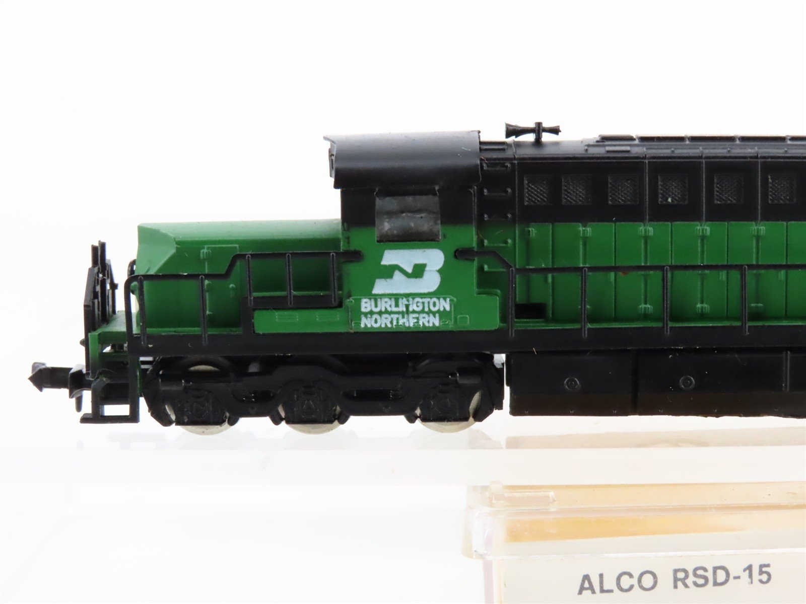 N Scale Model Power 7551 BN Burlington Northern RSD15 Diesel Locomotive #7551