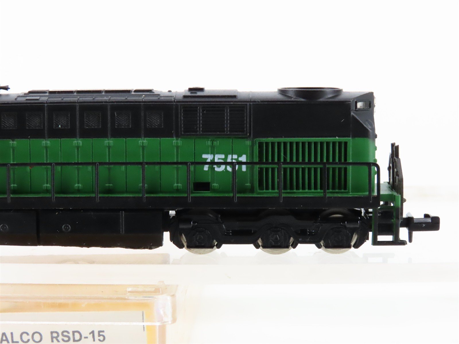 N Scale Model Power 7551 BN Burlington Northern RSD15 Diesel Locomotive #7551