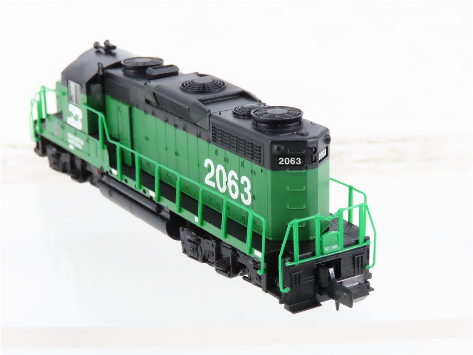 N Scale Life-Like 7090 BN Burlington Northern GP20 Diesel Locomotive #2063