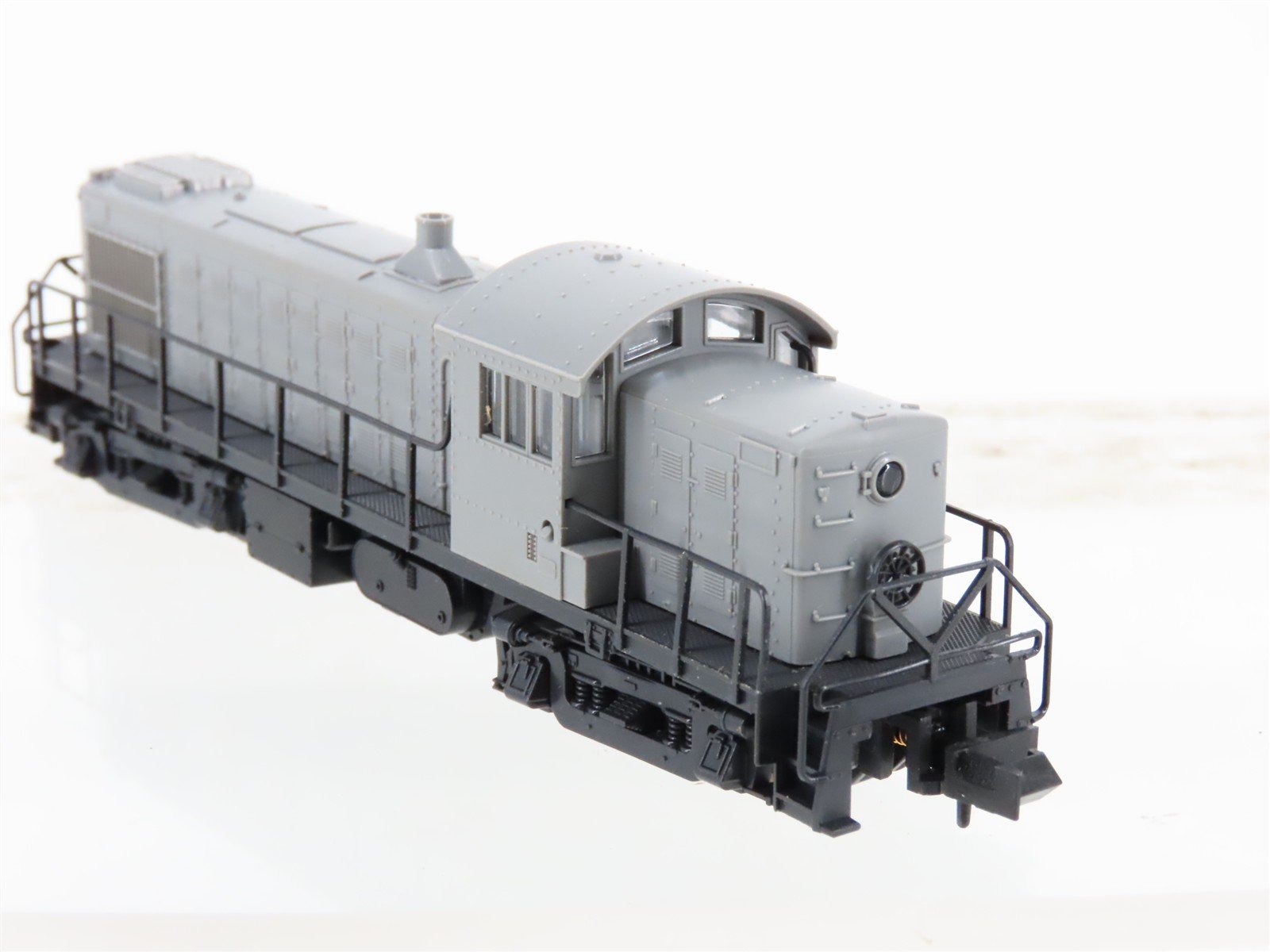 N Scale Atlas 4400 Undecorated RS-1 Diesel Locomotive