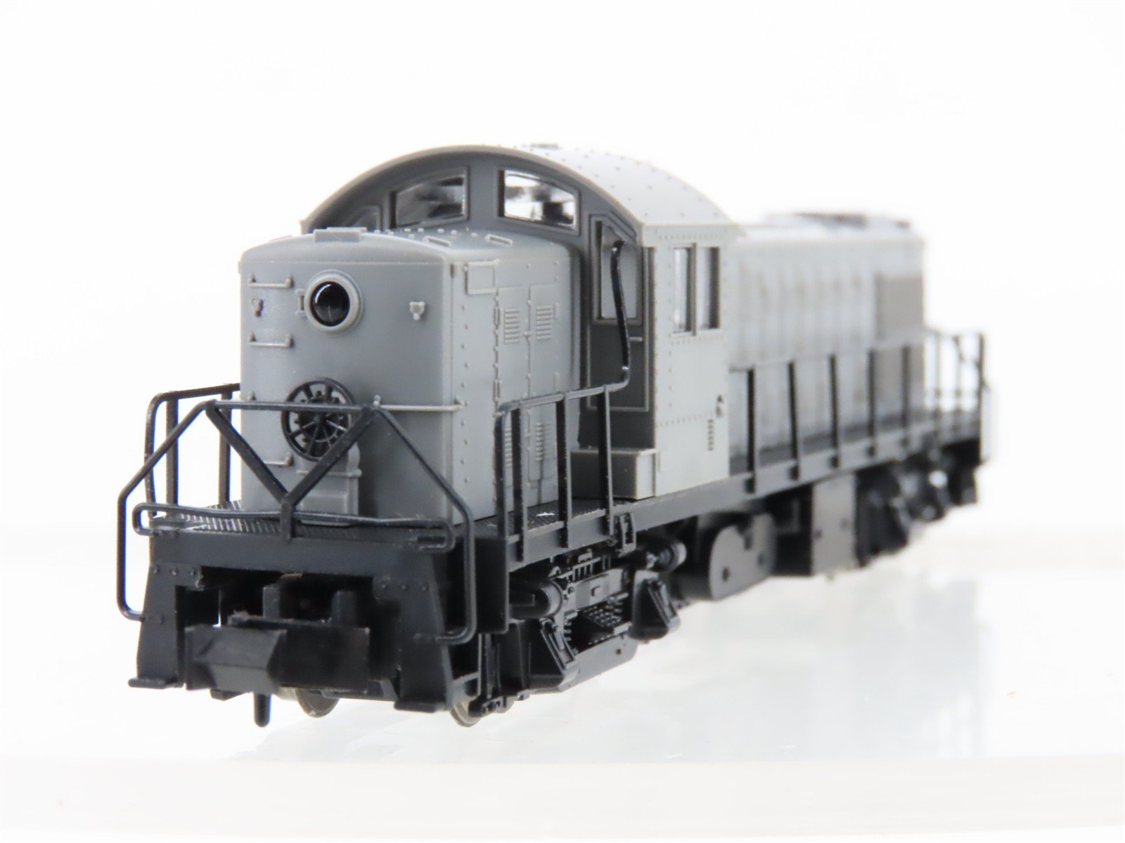N Scale Atlas 4400 Undecorated RS-1 Diesel Locomotive