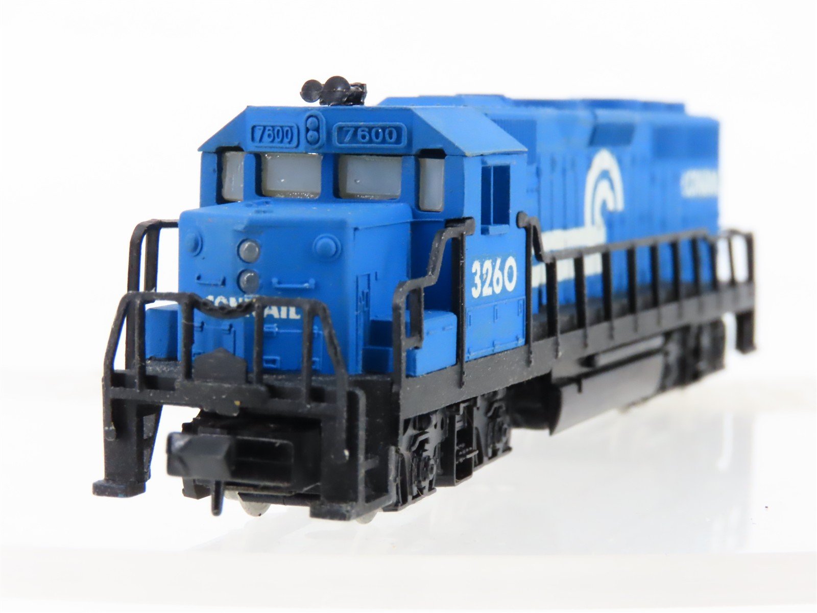 N Scale Model Power 7561 CR Conrail GP40 Diesel Locomotive #3260