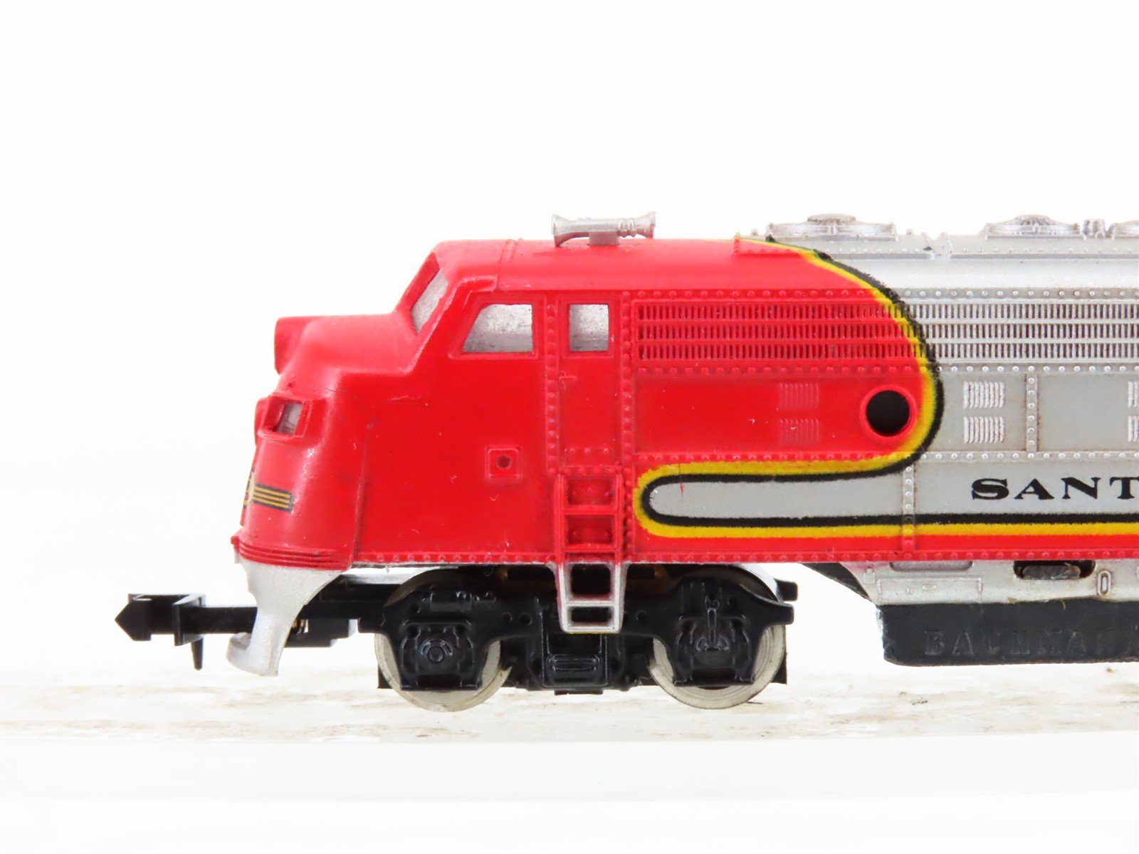 N Scale ATSF Santa Fe F7A Diesel Locomotive #215 Customized