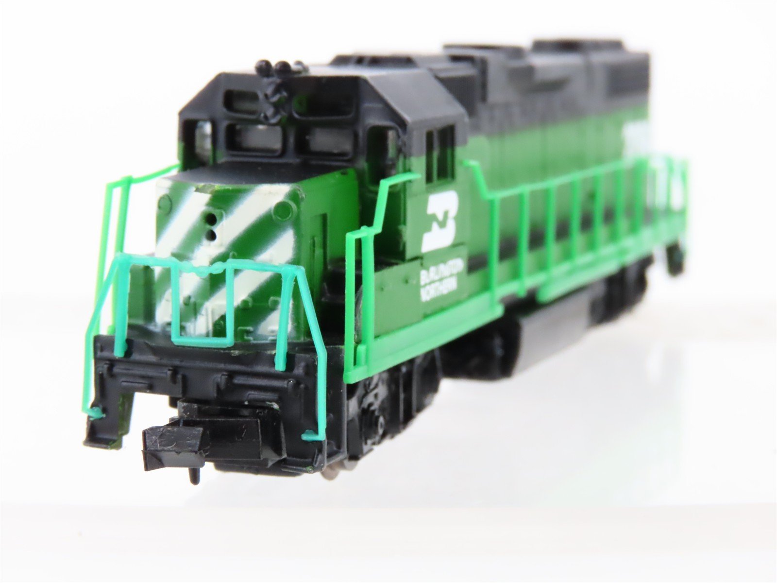 N Scale Life-Like BN Burlington Northern GP38 Diesel Locomotive #2098