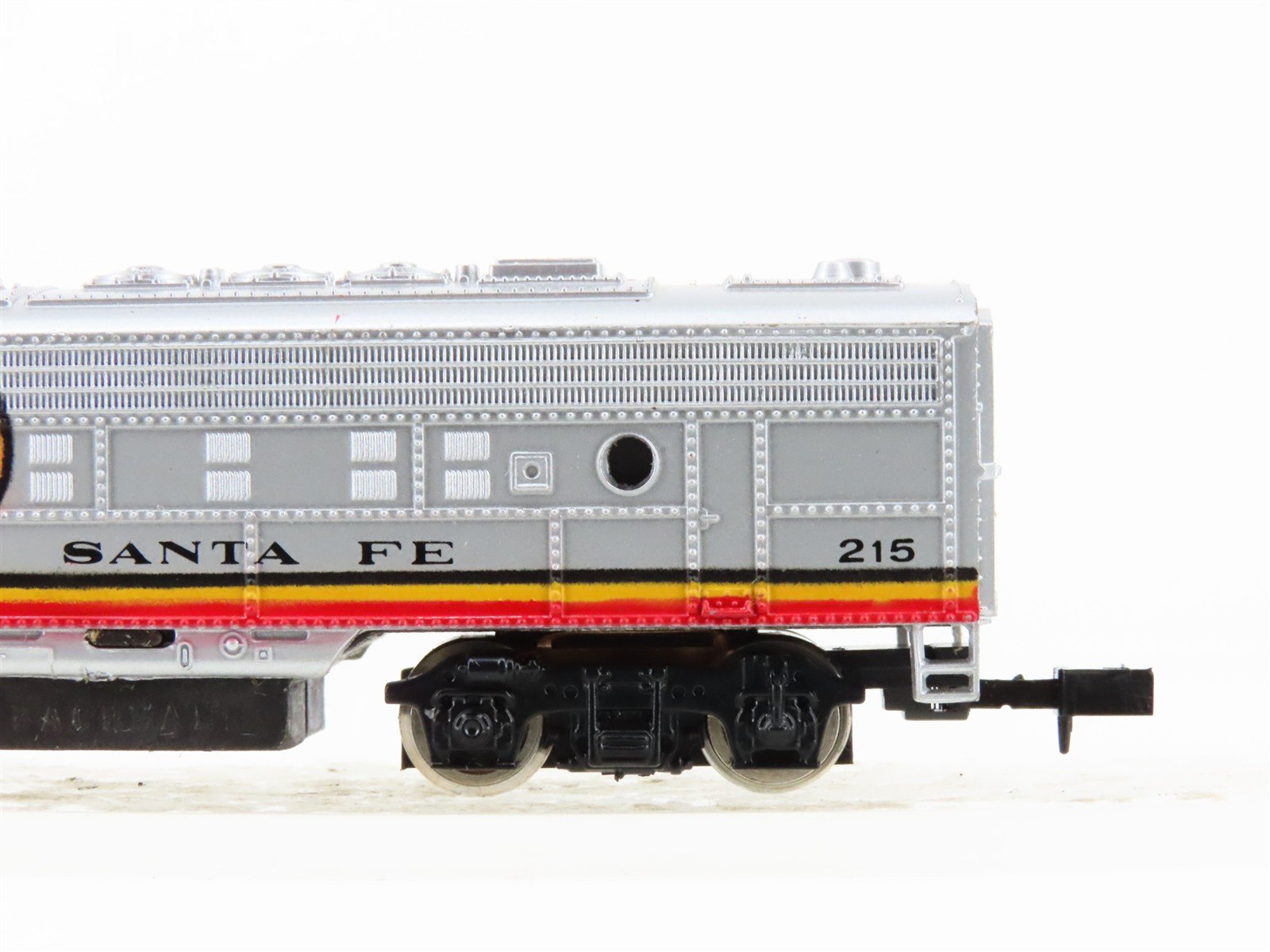 N Scale Bachmann ATSF Santa Fe F7A Diesel Locomotive #215 w/ Caboose