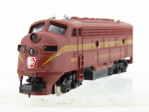 N Scale Bachmann PRR Pennsylvania F7A Diesel Locomotive #9710 w/ Caboose