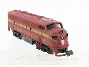 N Scale Bachmann PRR Pennsylvania F7A Diesel Locomotive #9710 w/ Caboose