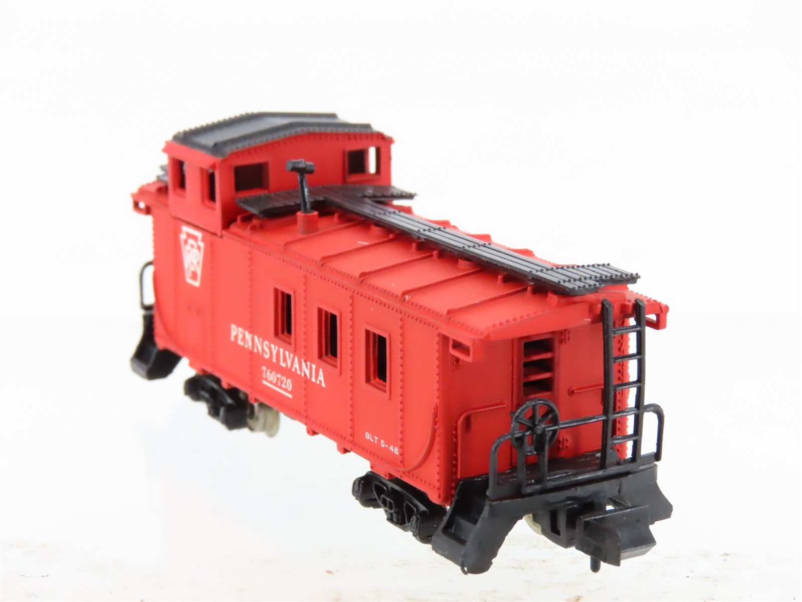 N Scale Bachmann PRR Pennsylvania F7A Diesel Locomotive #9710 w/ Caboose