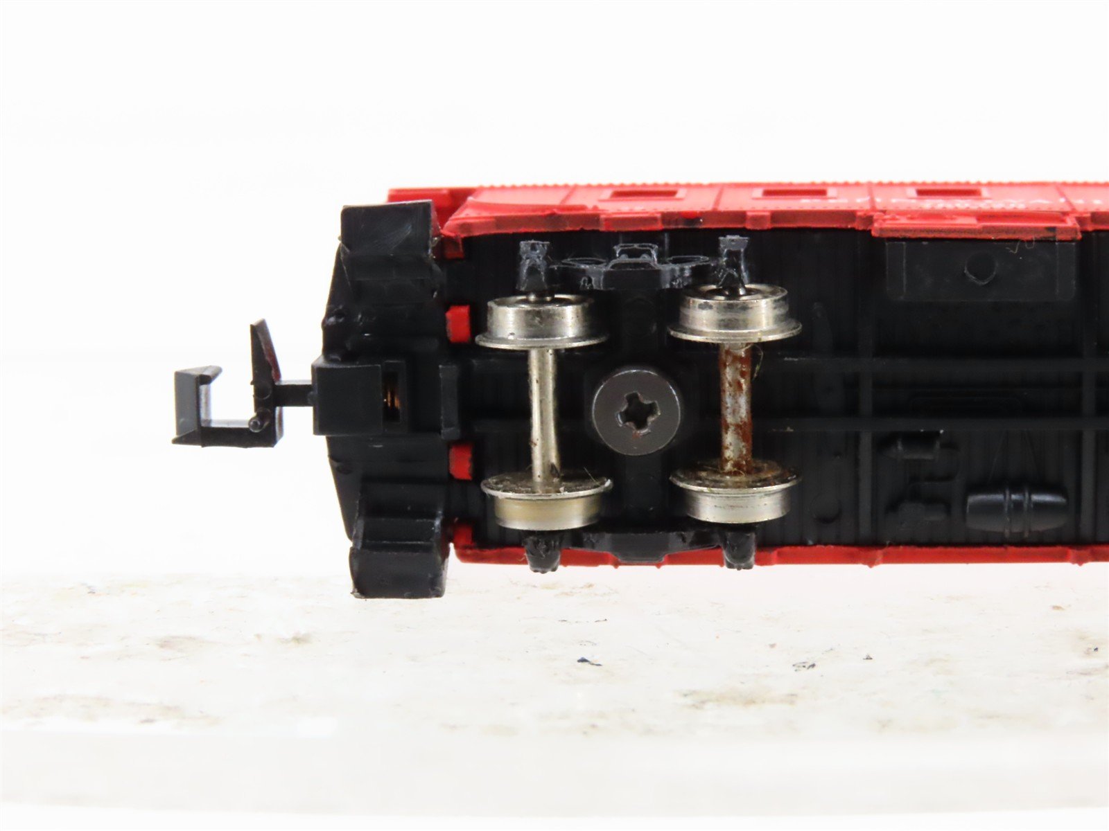 N Scale Bachmann PRR Pennsylvania F7A Diesel Locomotive #9710 w/ Caboose