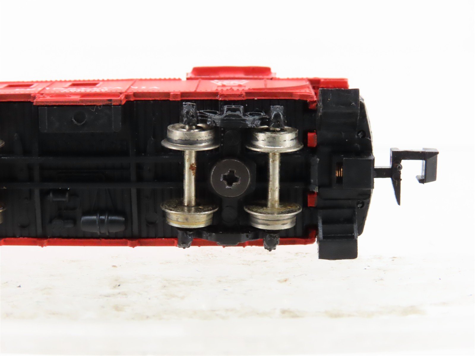 N Scale Bachmann PRR Pennsylvania F7A Diesel Locomotive #9710 w/ Caboose