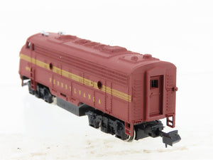 N Scale Bachmann PRR Pennsylvania F7A Diesel Locomotive #9710 w/ Caboose