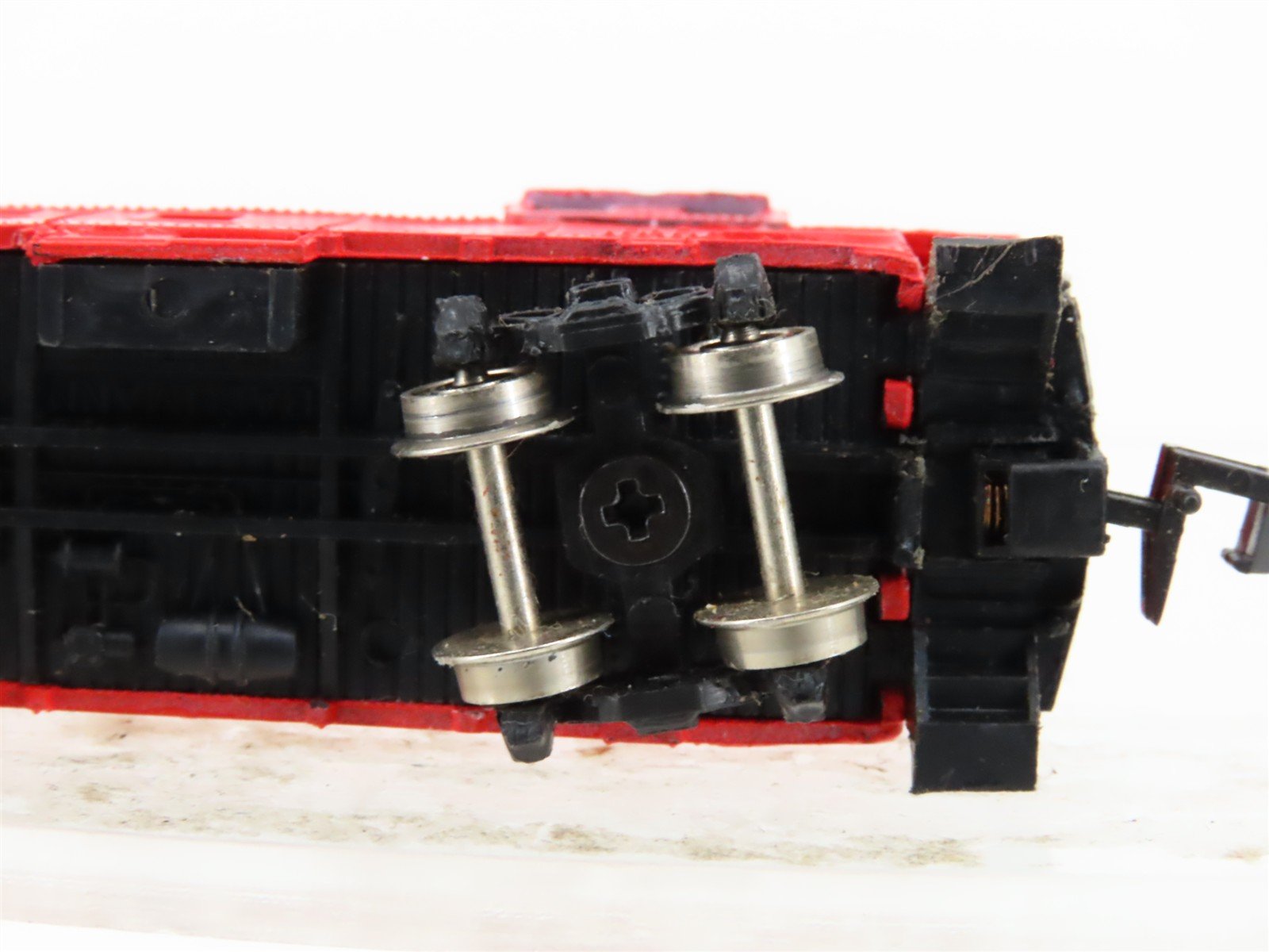 N Scale Bachmann PRR Pennsylvania F7A Diesel Locomotive #9710 w/ Caboose