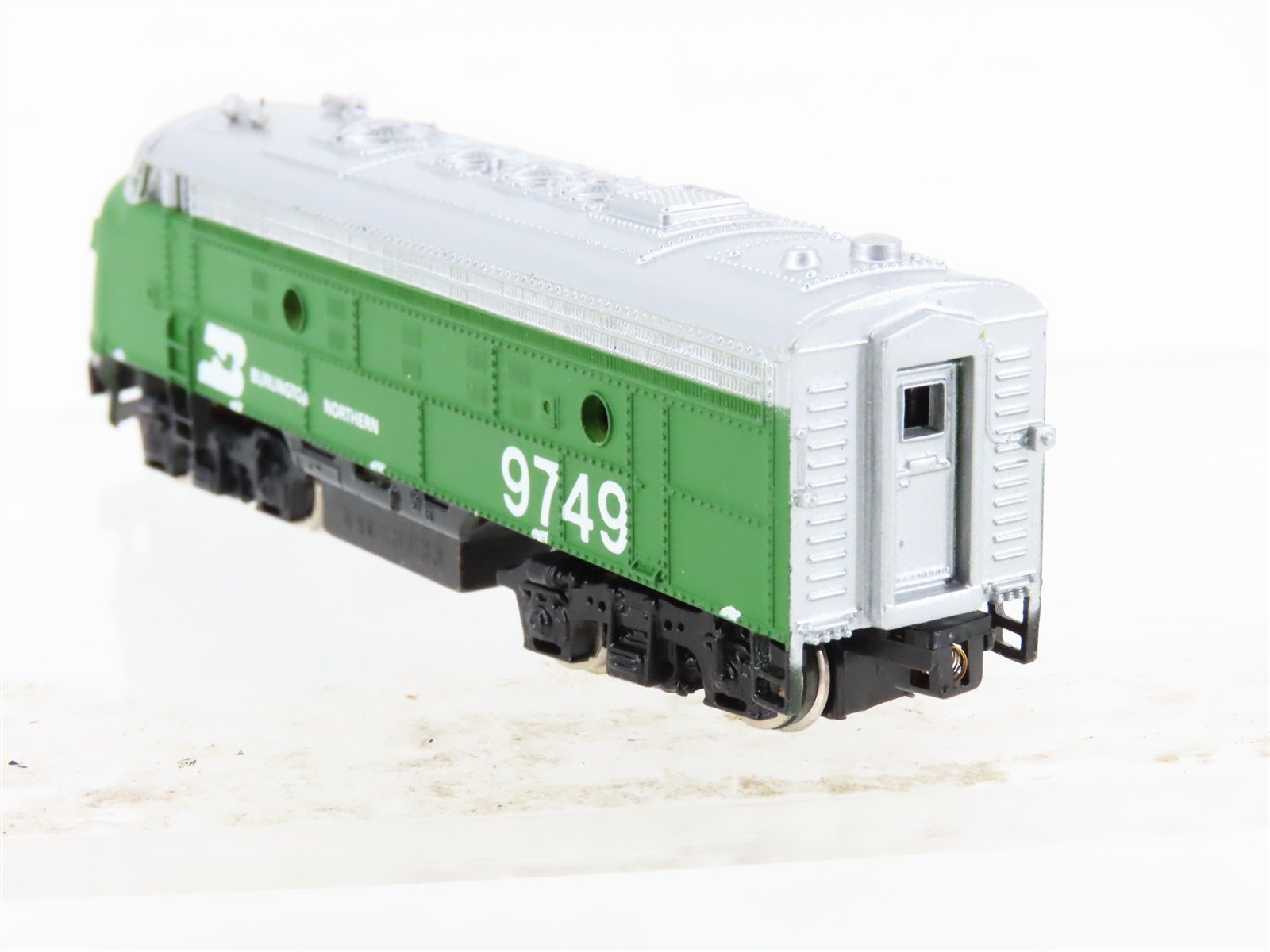 N Scale Bachmann BN Burlington Northern F7A Diesel Locomotive #9749 w/ Caboose