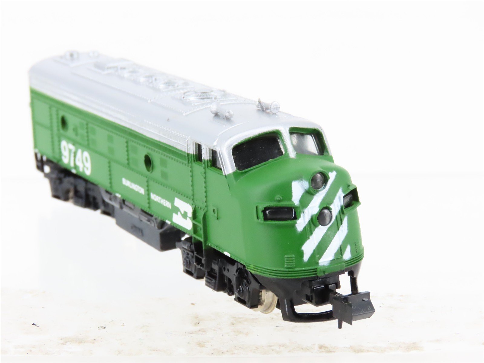 N Scale Bachmann BN Burlington Northern F7A Diesel Locomotive #9749 w/ Caboose