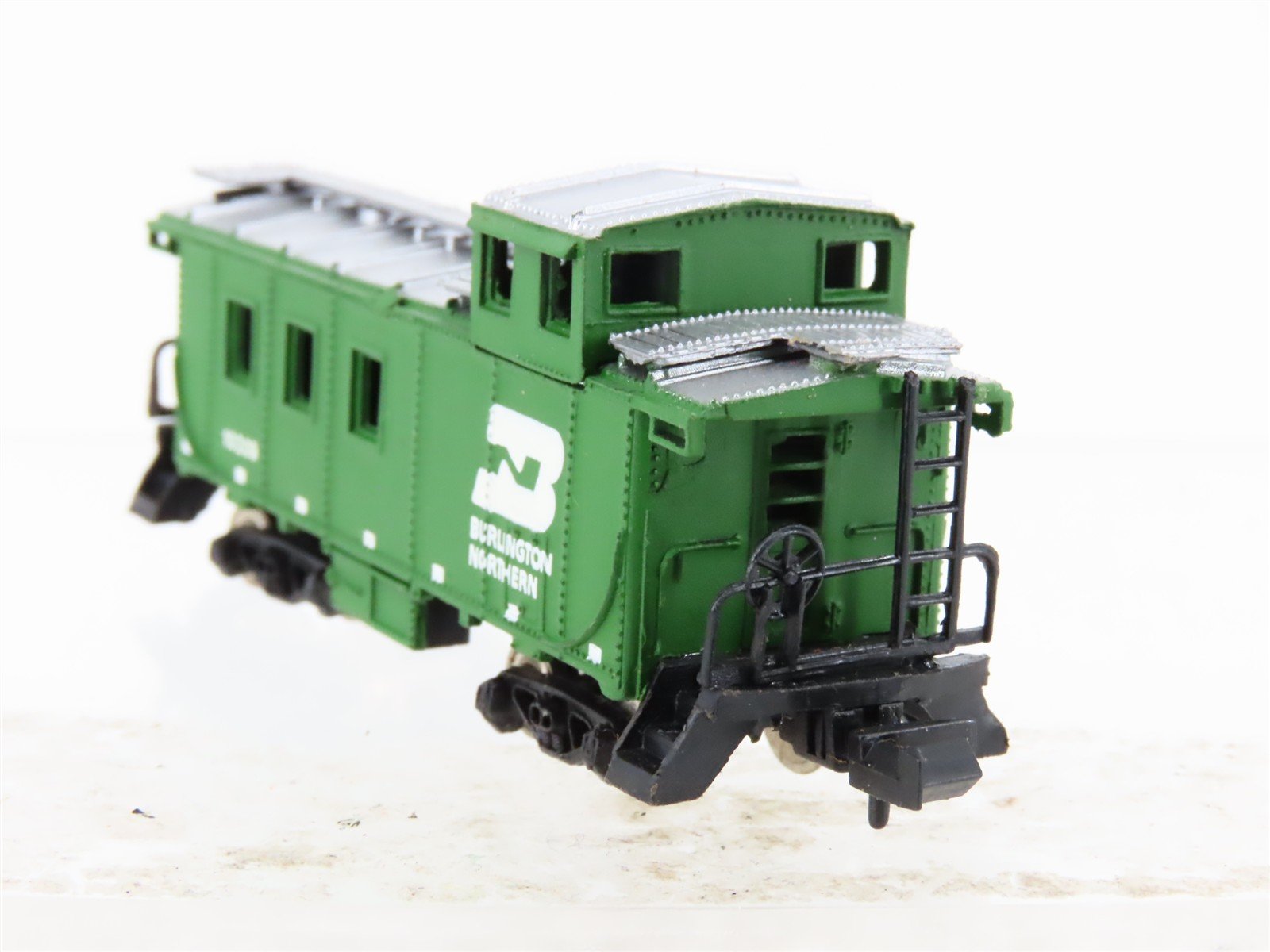N Scale Bachmann BN Burlington Northern F7A Diesel Locomotive #9749 w/ Caboose