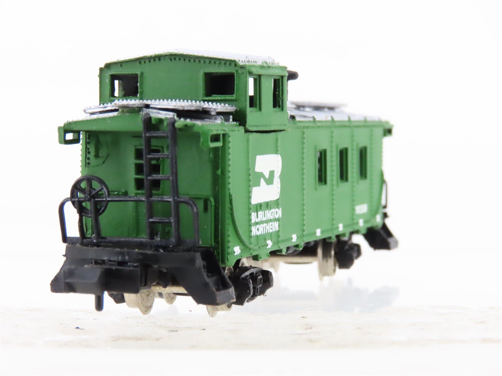 N Scale Bachmann BN Burlington Northern F7A Diesel Locomotive #9749 w/ Caboose