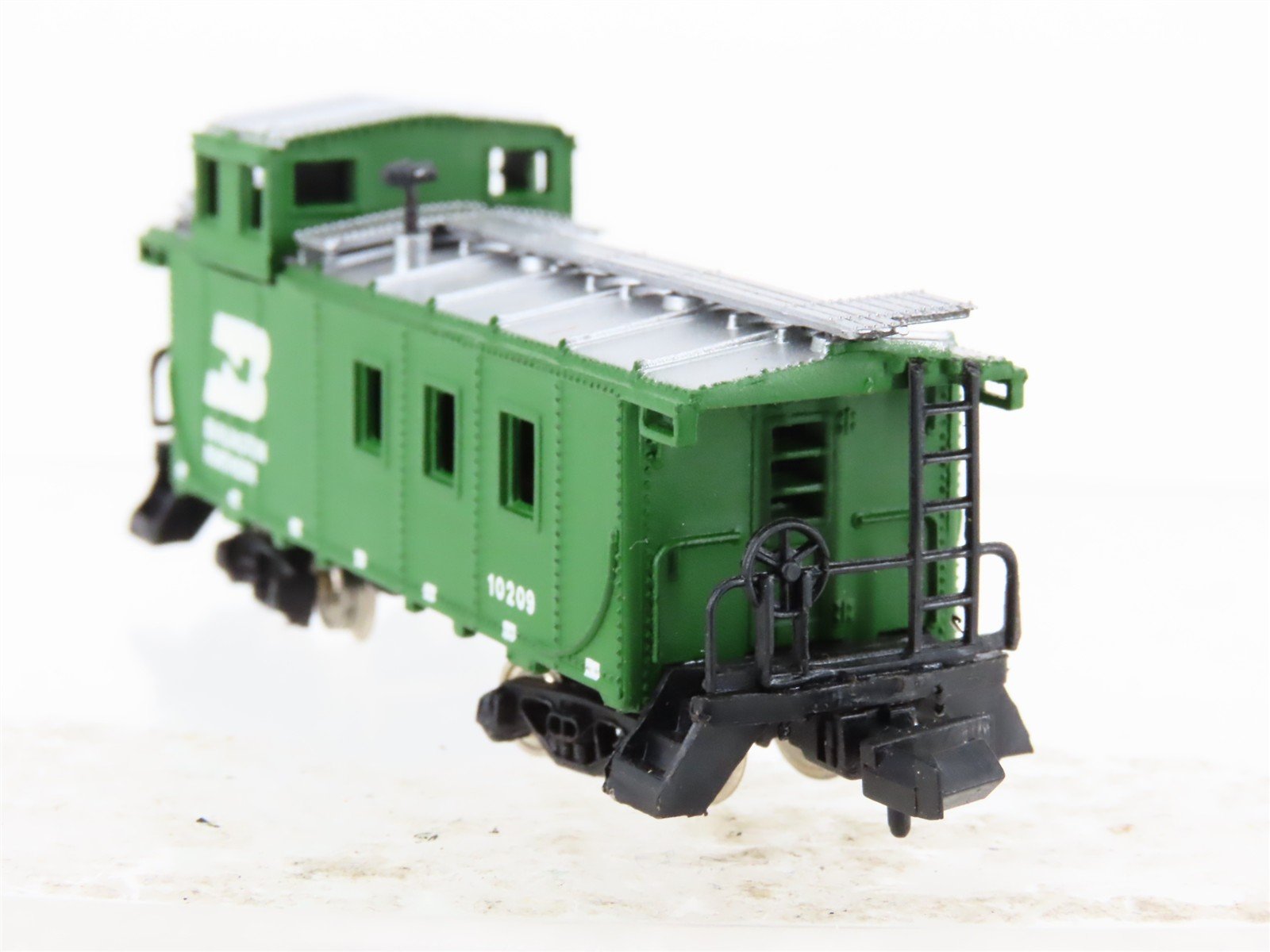 N Scale Bachmann BN Burlington Northern F7A Diesel Locomotive #9749 w/ Caboose
