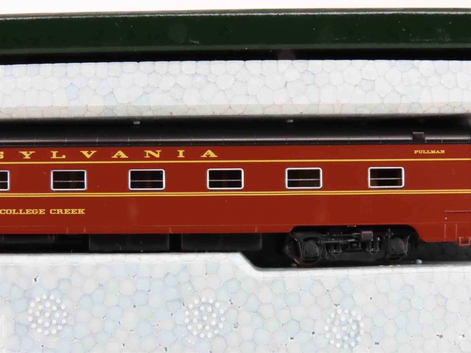 N Scale Kato 106-068 Pennsylvania Broadway Limited Passenger 10-Car Set wTrack